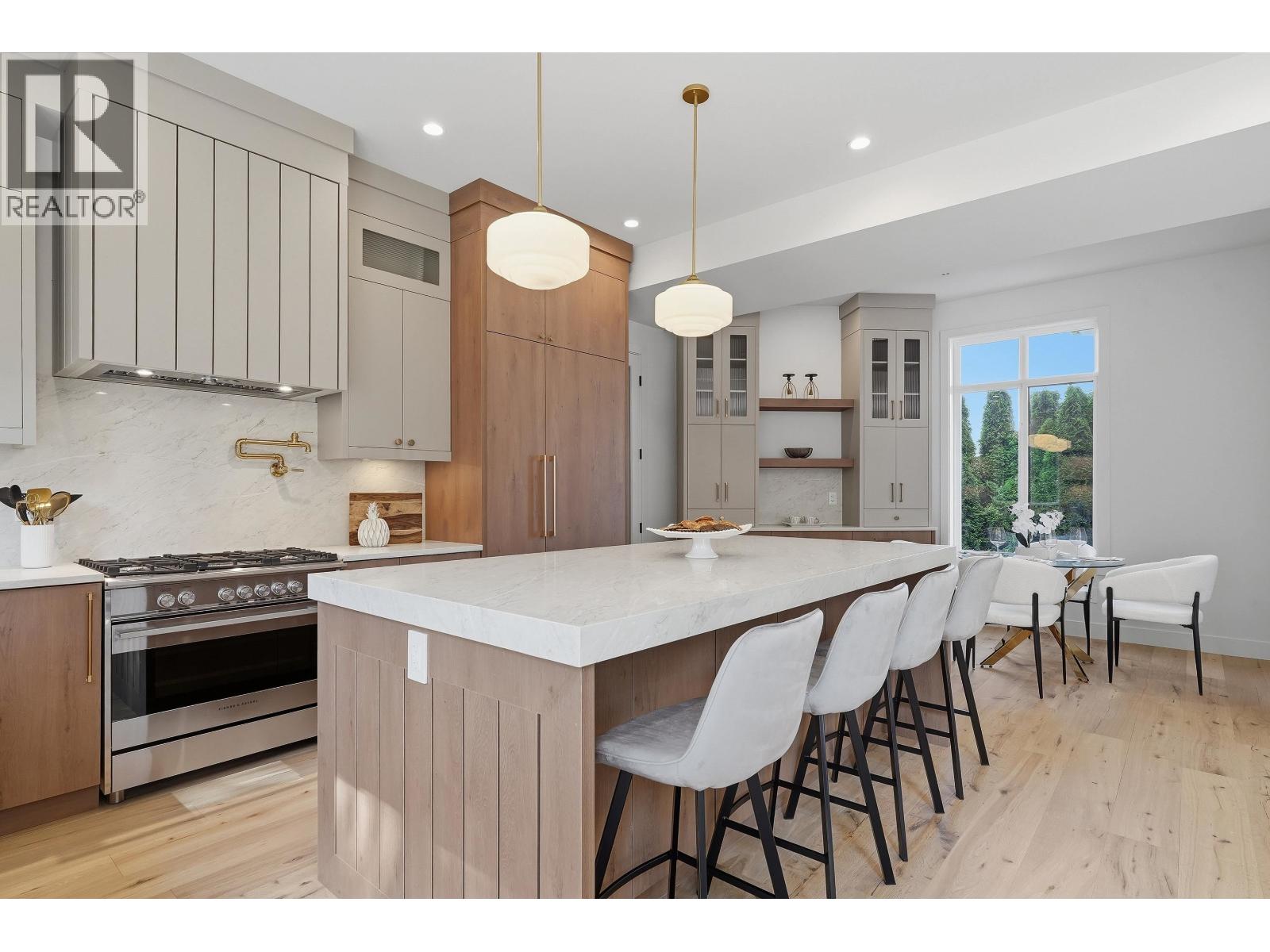 5241 CAMBRIDGE COURT