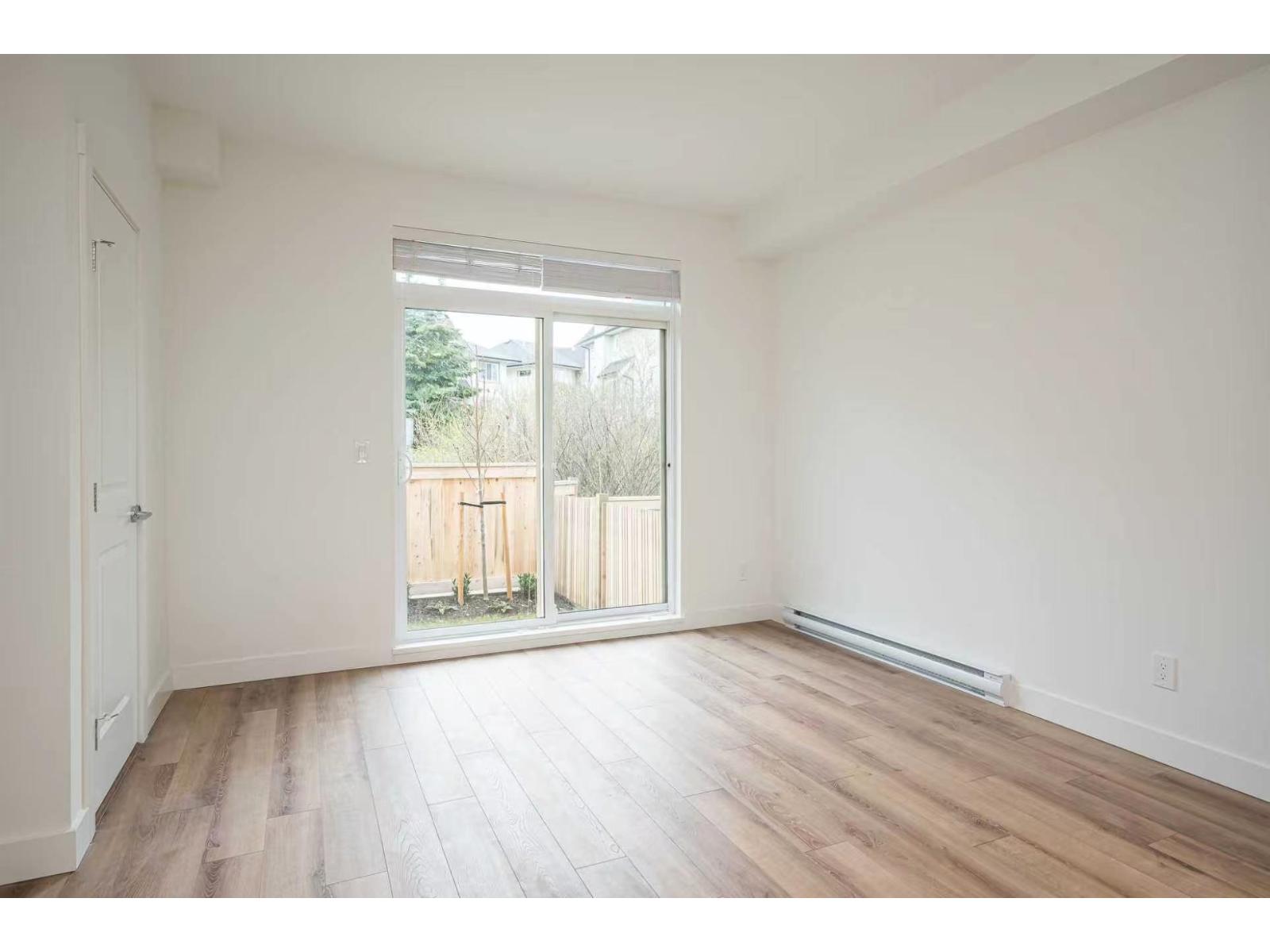 2 20487 65 Avenue Property Photo 4