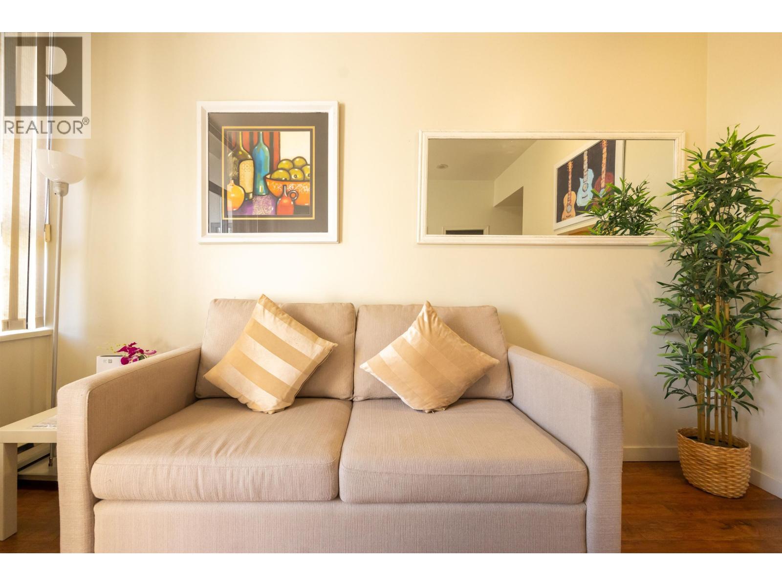 502 1010 HOWE STREET Property Photo 1