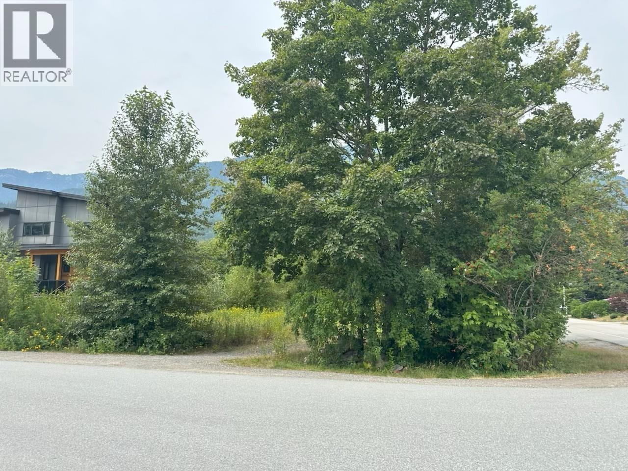 41789 Cottonwood Road Property Photo 2