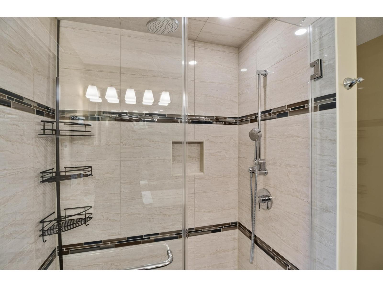 314 2860 Trethewey Street Property Photo 21