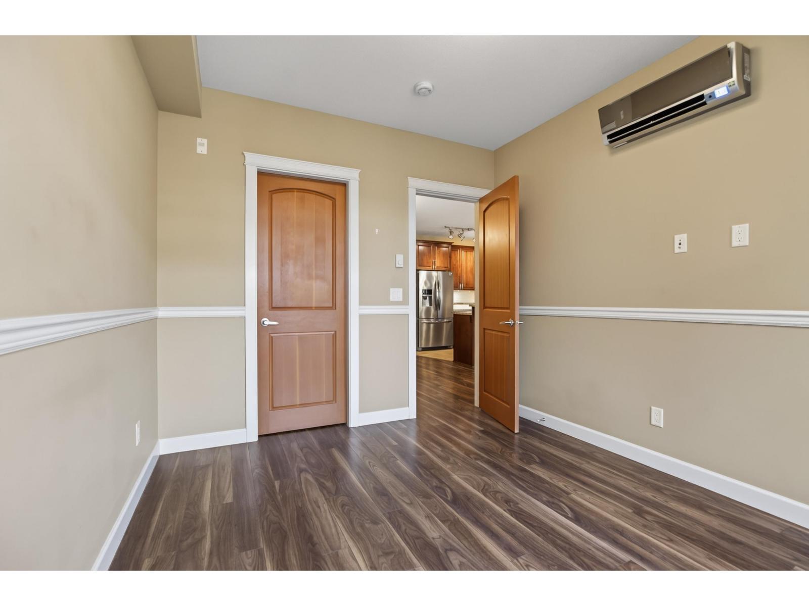 314 2860 Trethewey Street Property Photo 26