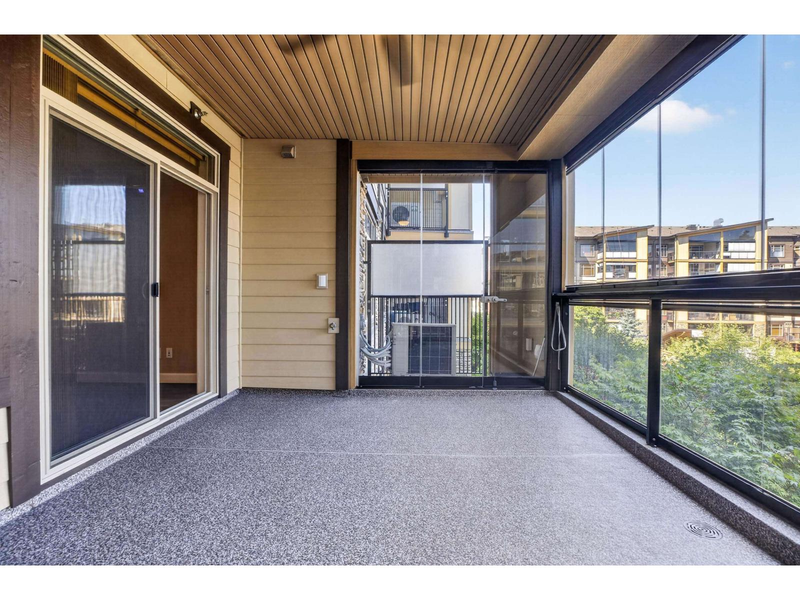 314 2860 Trethewey Street Property Photo 32