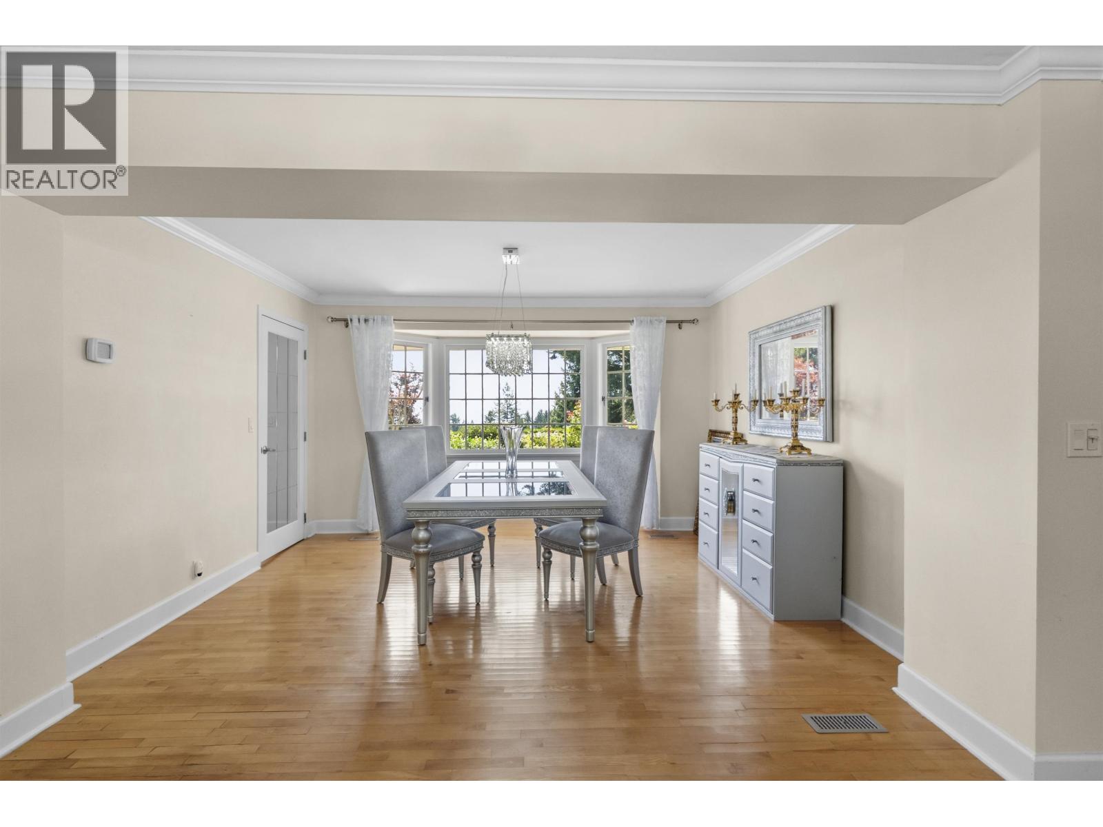 875 Greenwood Road Property Photo 15