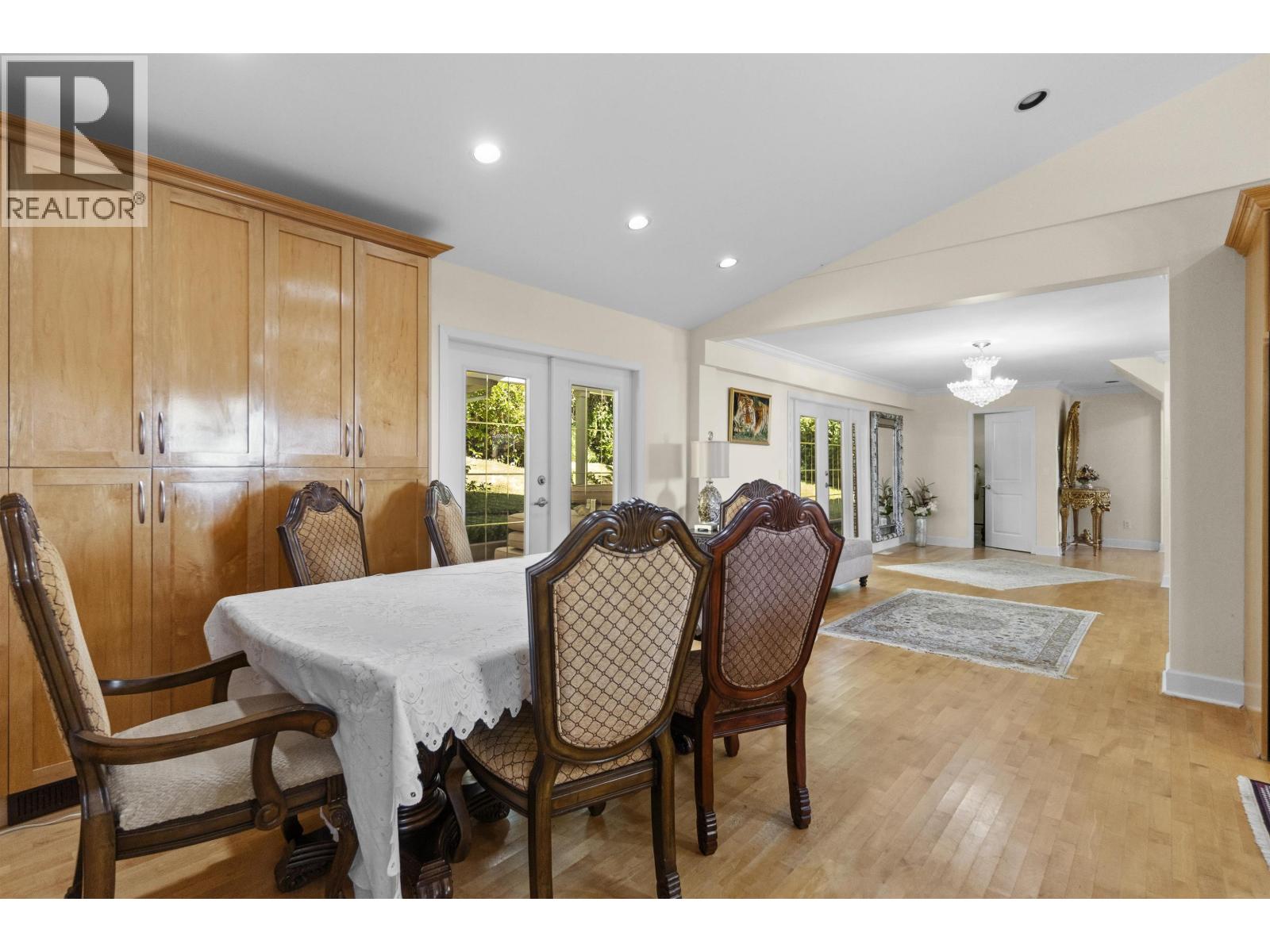 875 Greenwood Road Property Photo 17