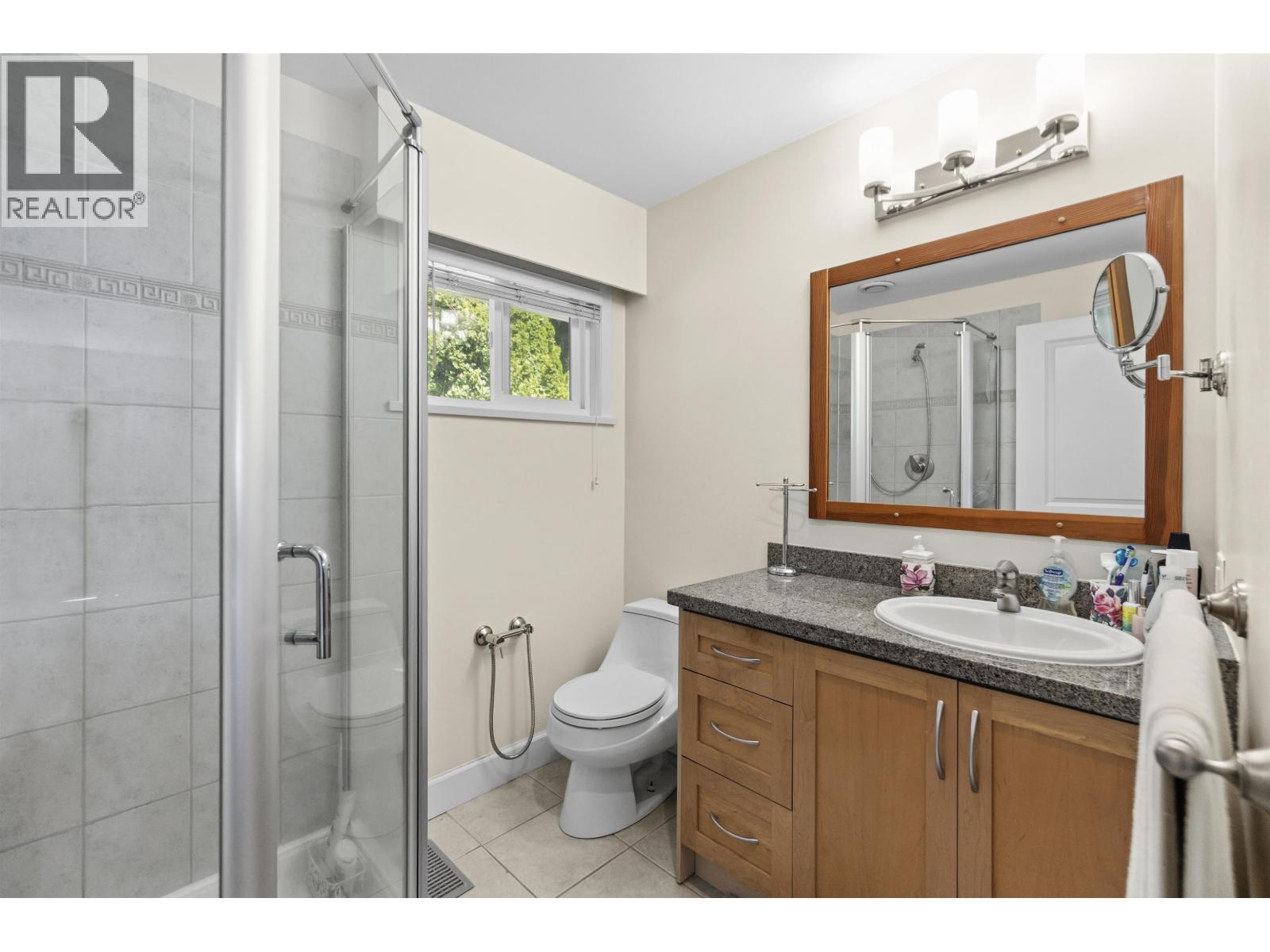 875 Greenwood Road Property Photo 32