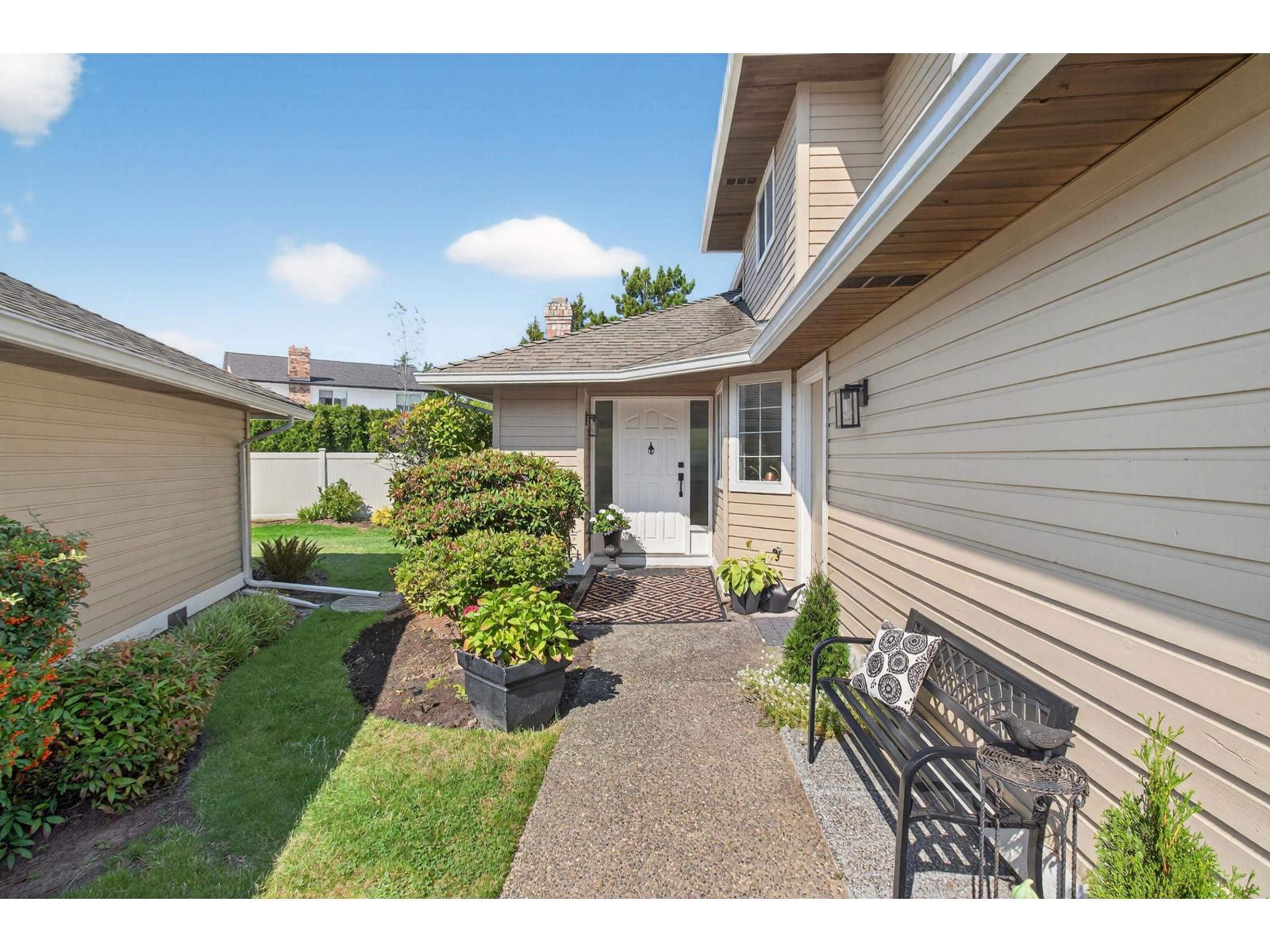 116 15121 19 Avenue Property Photo 4