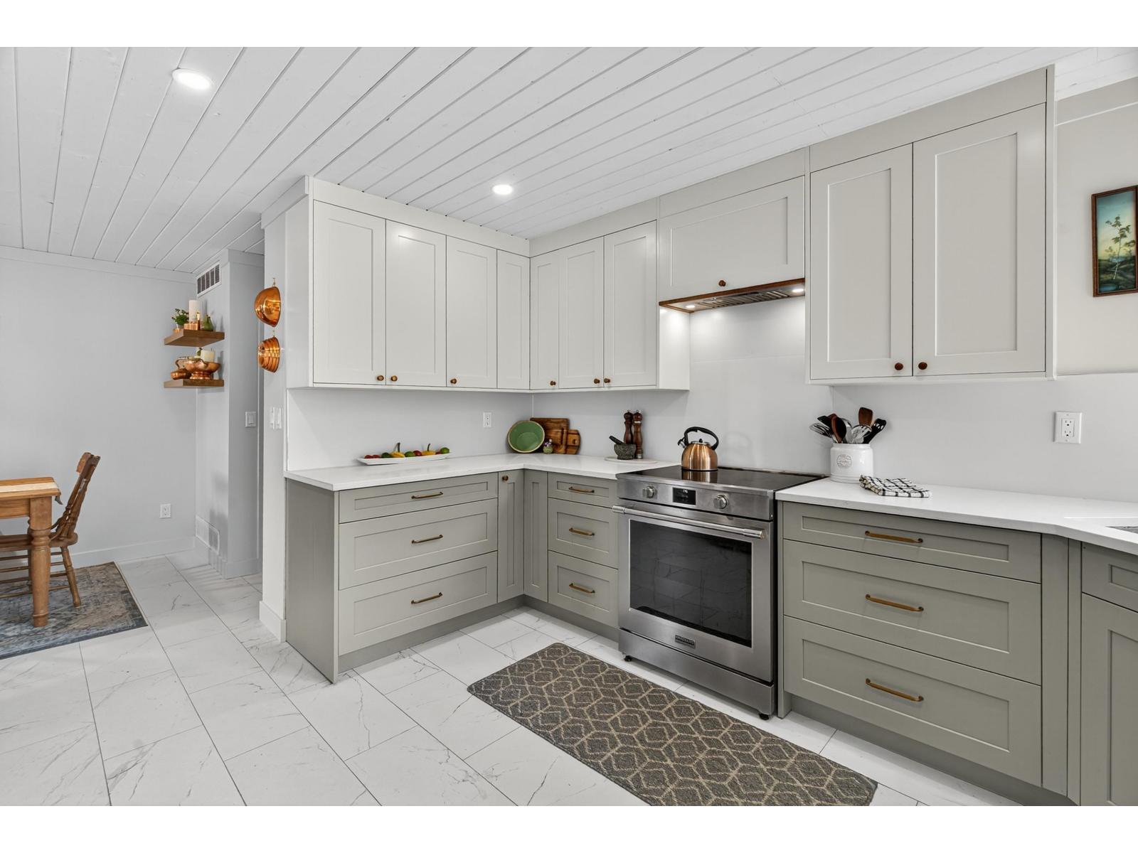 116 15121 19 Avenue Property Photo 14
