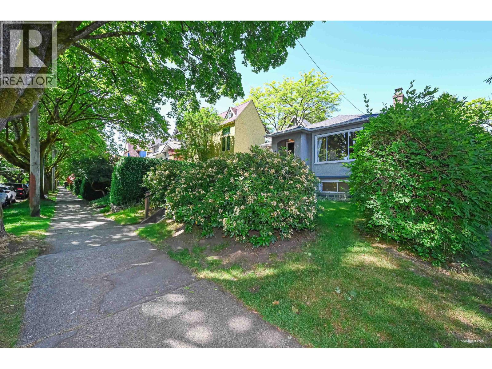 3305 W 6th Avenue Property Photo 4