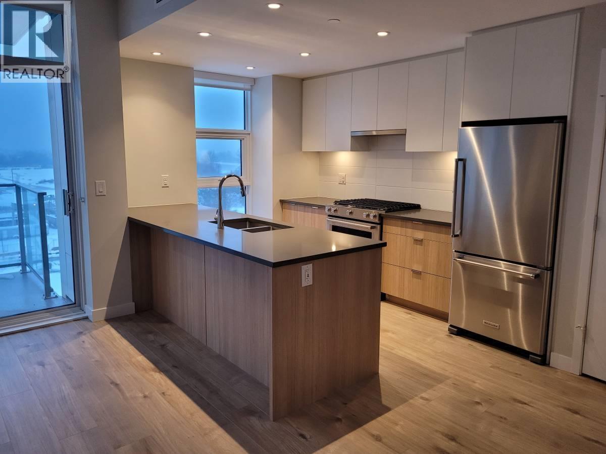 807 3430 E KENT AVENUE SOUTH Property Photo 1