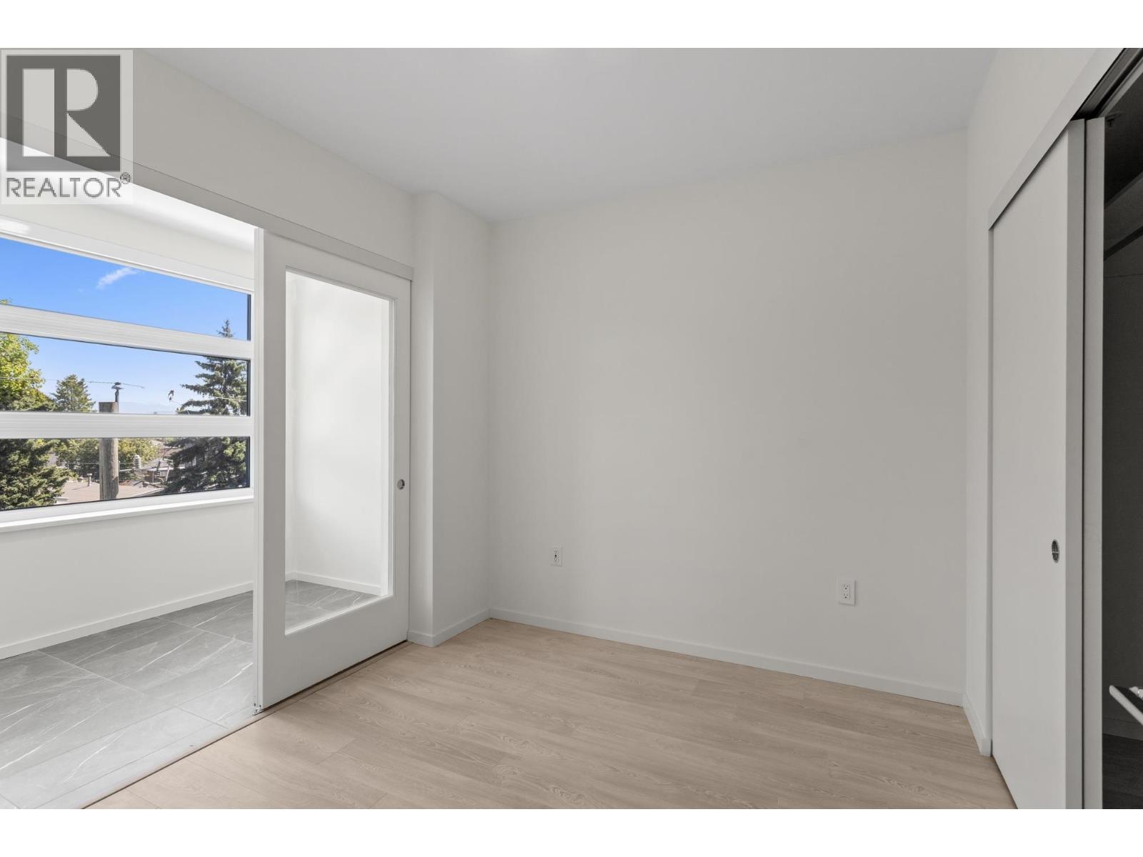 410 3264 Vanness Avenue Property Photo 12