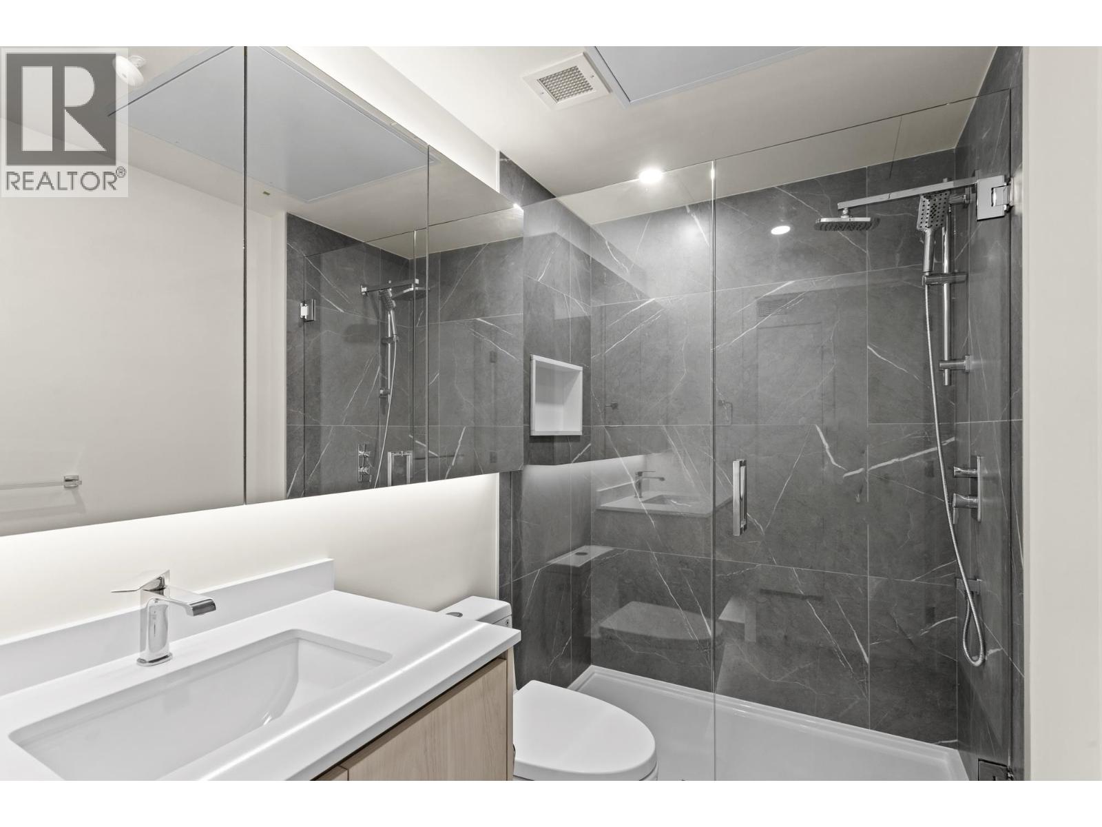 410 3264 Vanness Avenue Property Photo 17