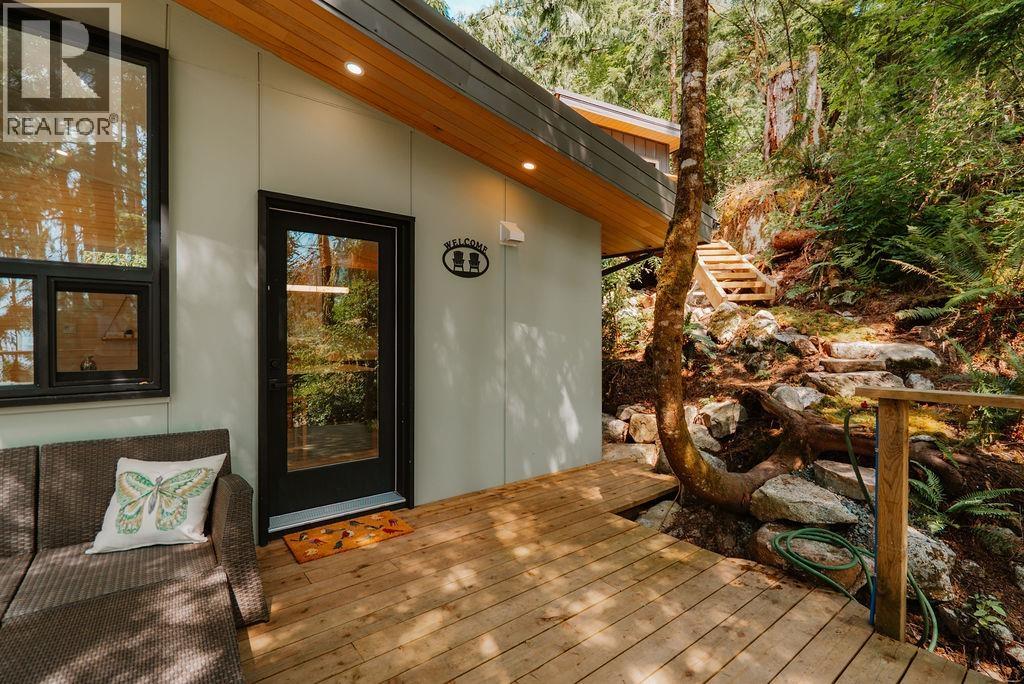 14 E Croker Island Property Photo 5