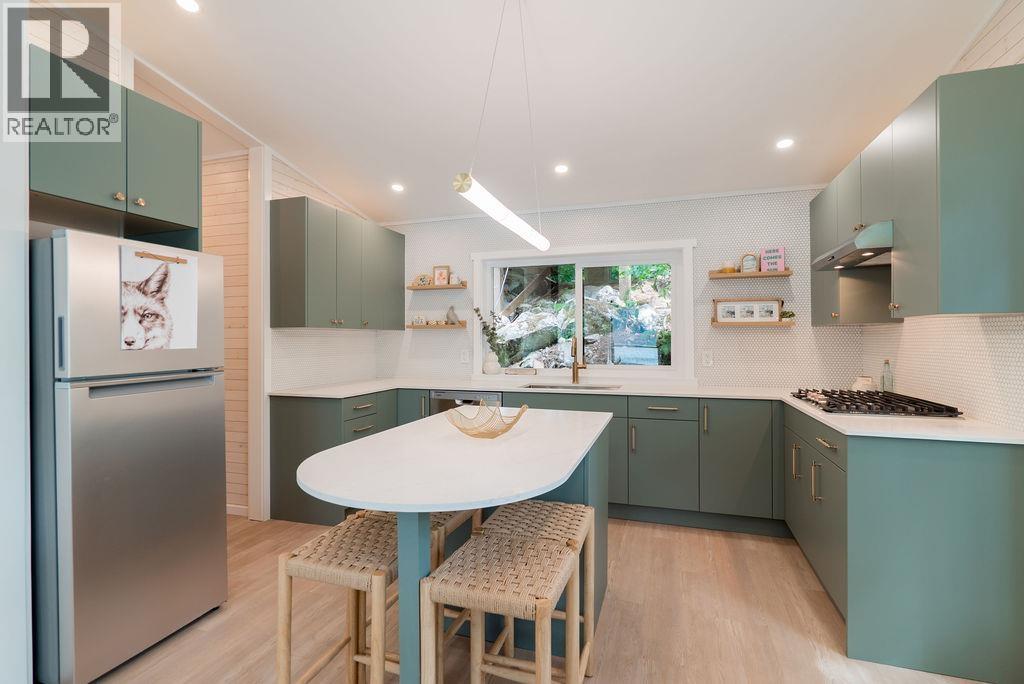 14 E Croker Island Property Photo 9