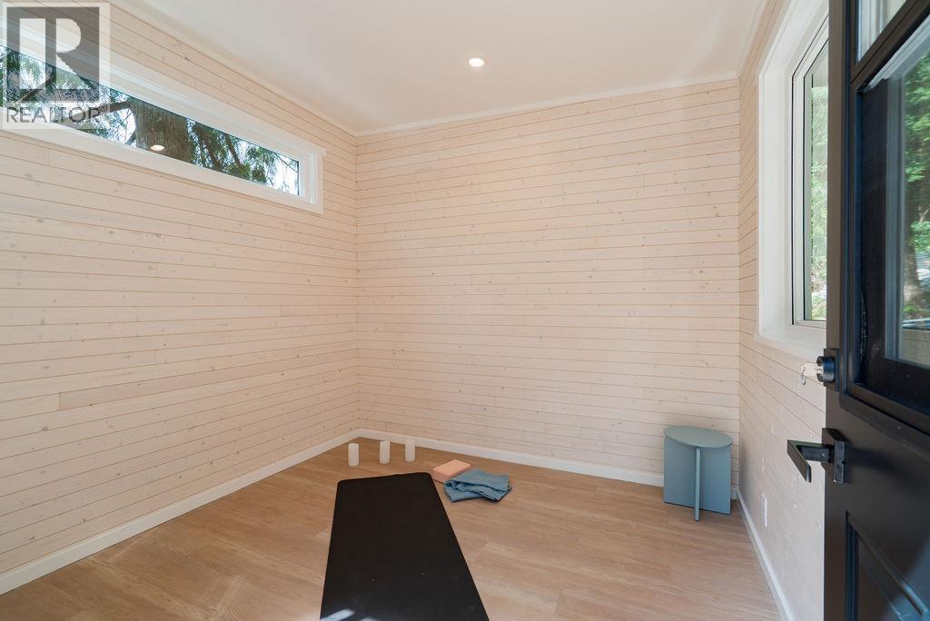 14 E Croker Island Property Photo 34