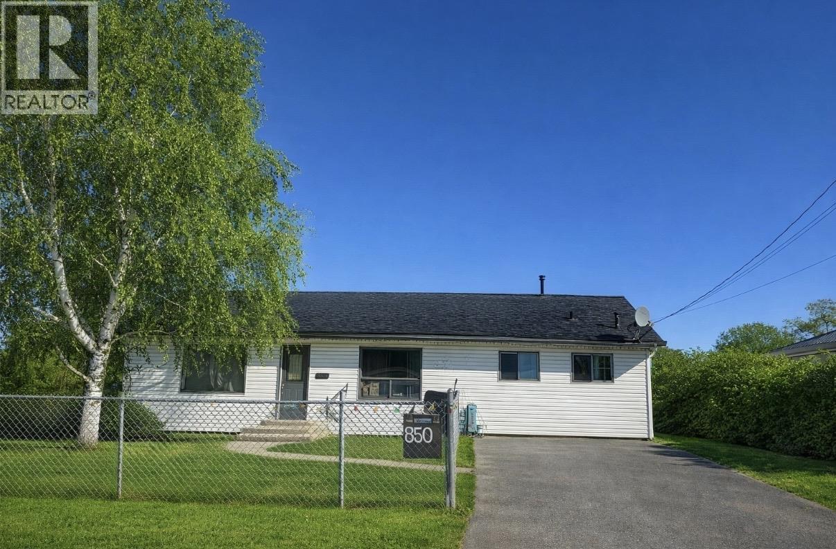 8508 98 AVENUE Property Photo 1