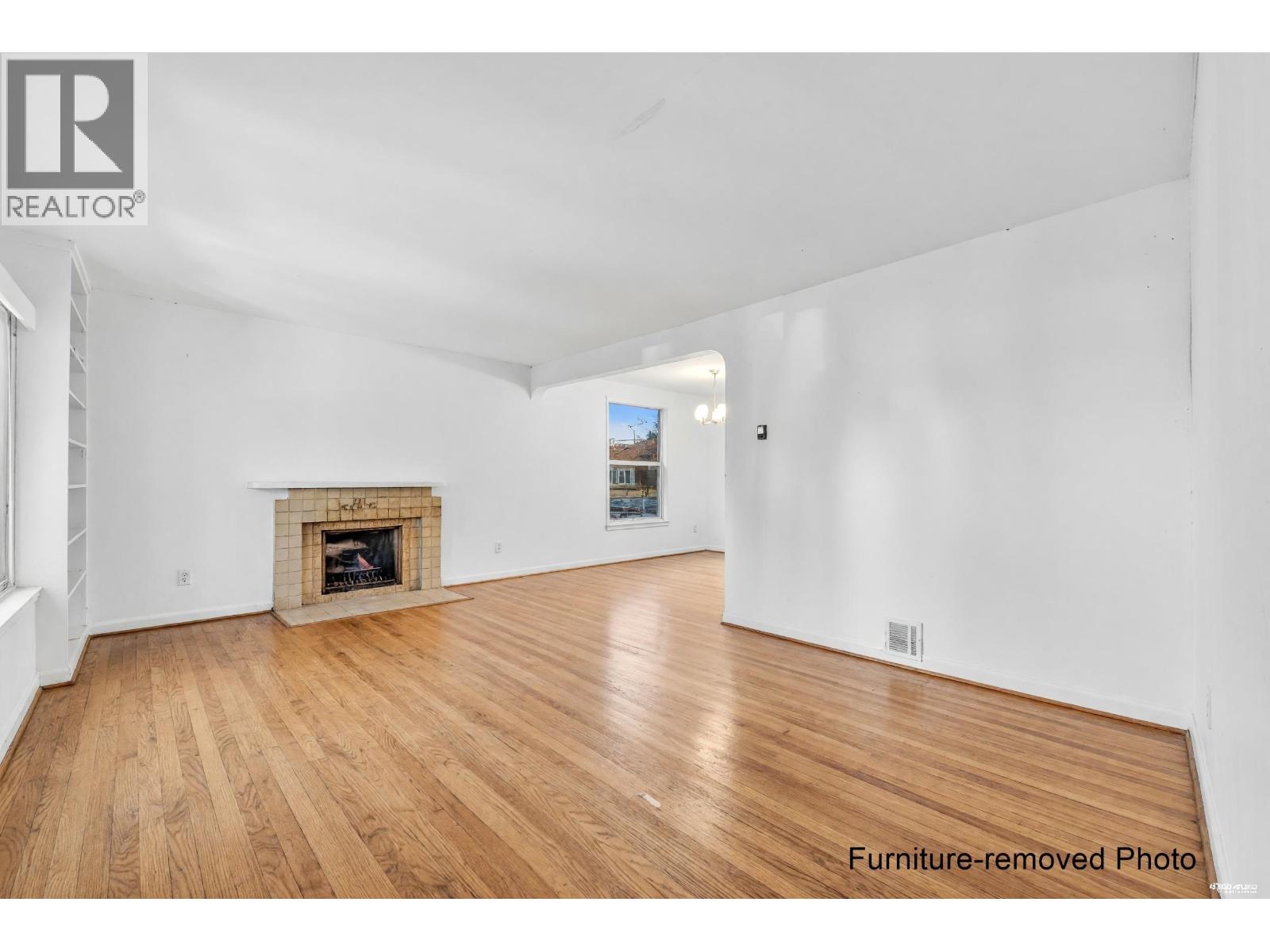 3822 Kincaid Street Property Photo 11