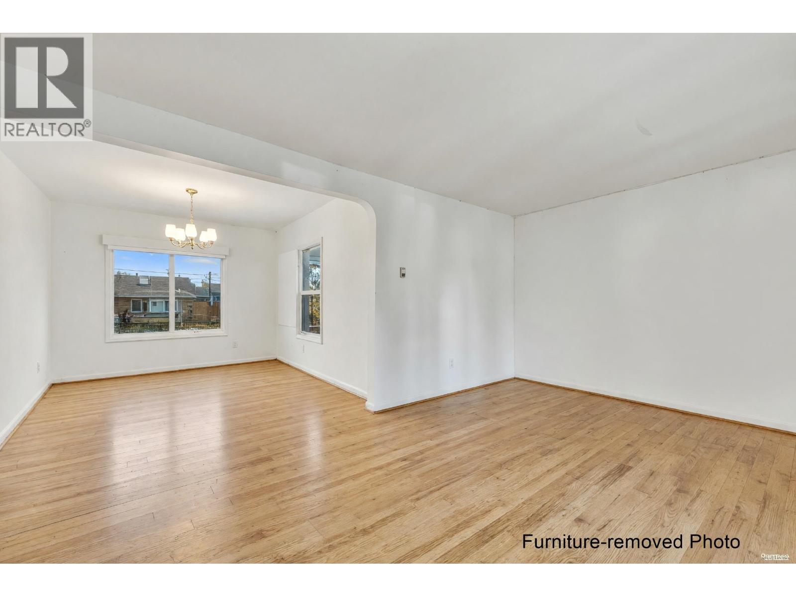 3822 Kincaid Street Property Photo 12