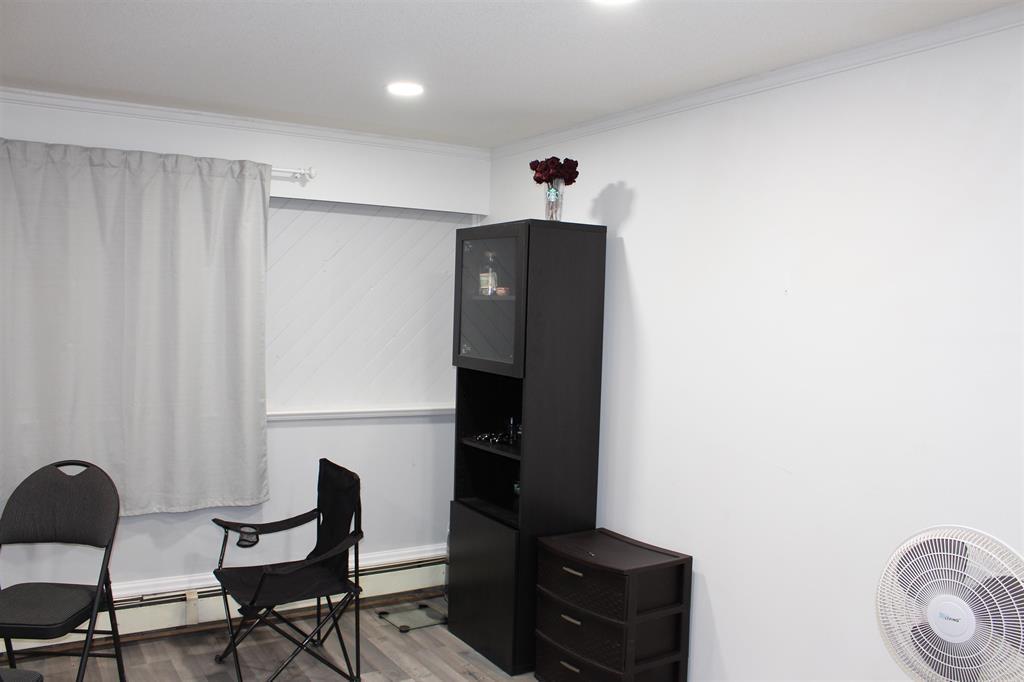123 11806 88 Avenue Property Photo 7
