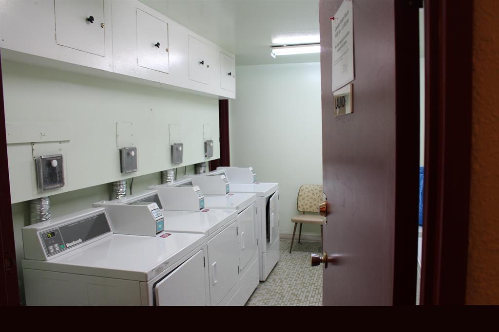 123 11806 88 Avenue Property Photo 9