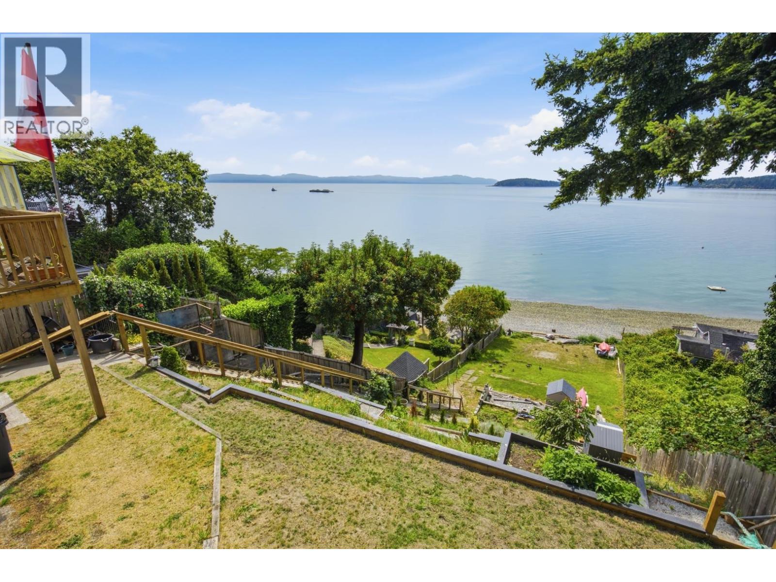 5223 Sunshine Coast Highway Property Photo 31