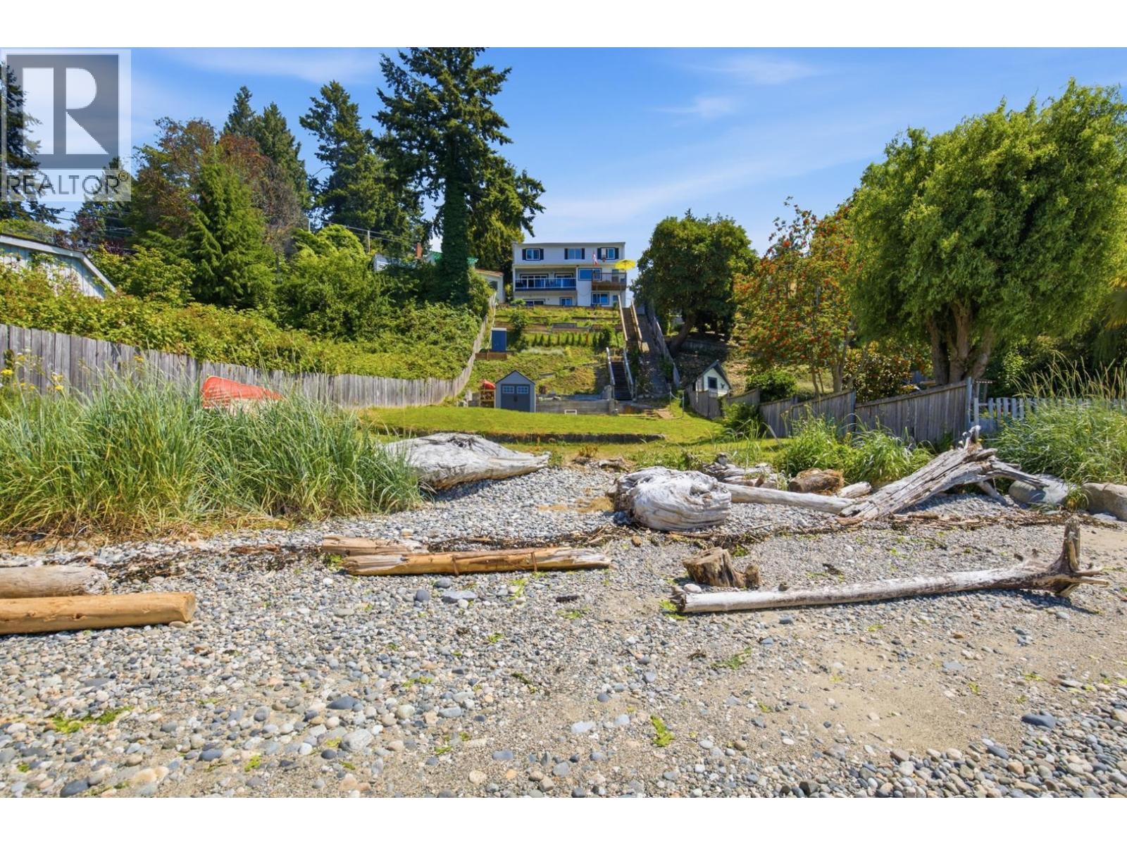 5223 Sunshine Coast Highway Property Photo 37