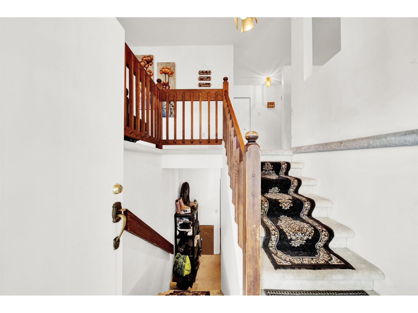 27191 28a Avenue Property Photo 2