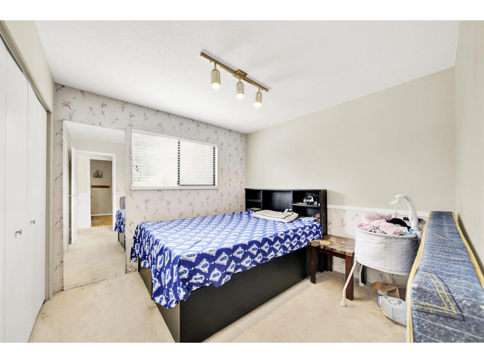 27191 28a Avenue Property Photo 13