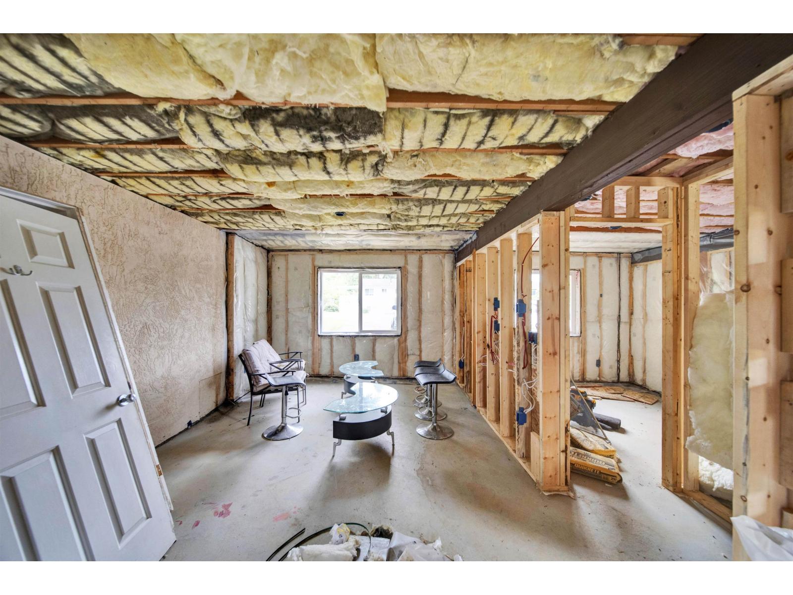 27191 28a Avenue Property Photo 30
