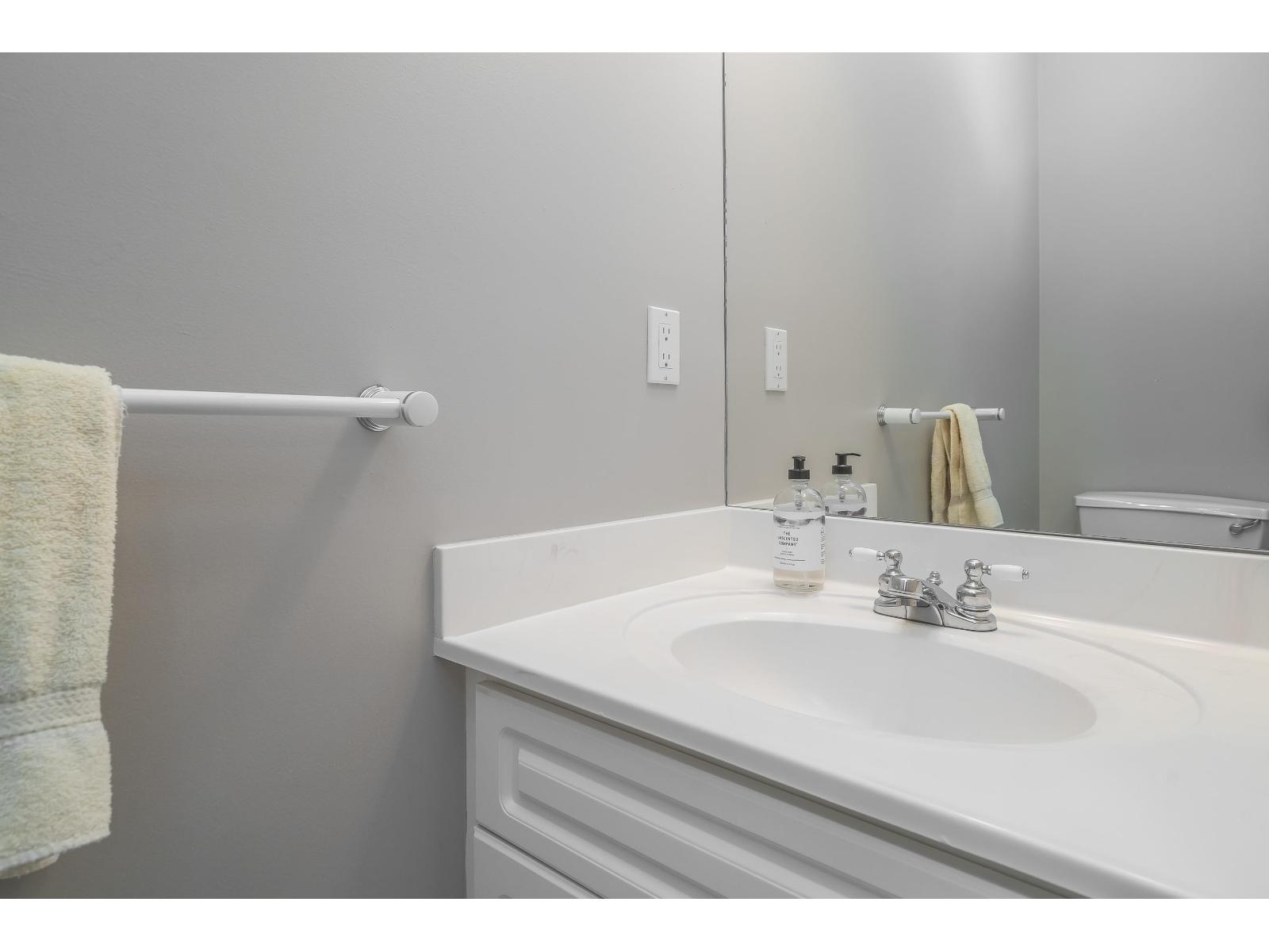 24 15099 28 Avenue Property Photo 10