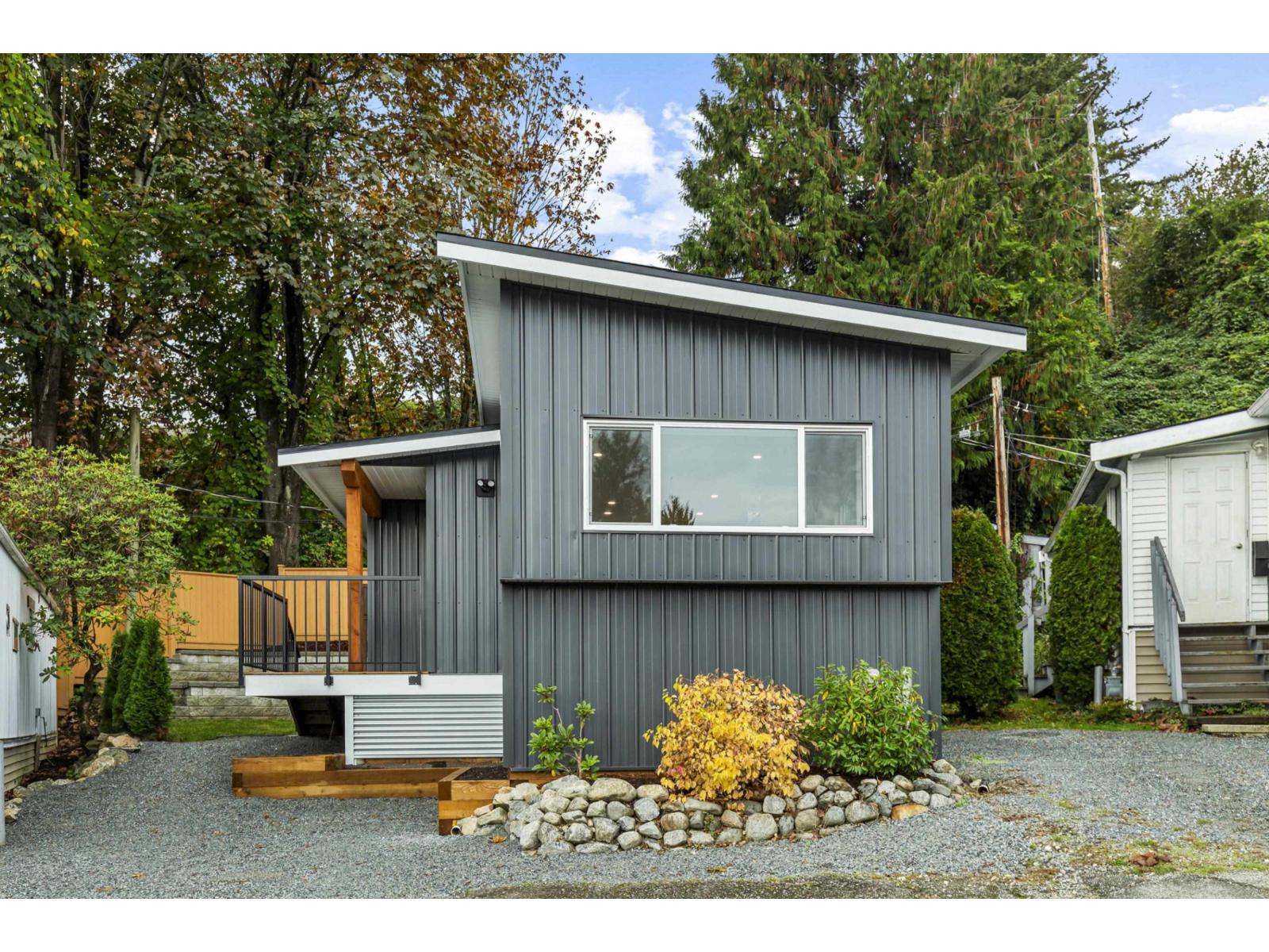10 34519 LOUGHEED HIGHWAY