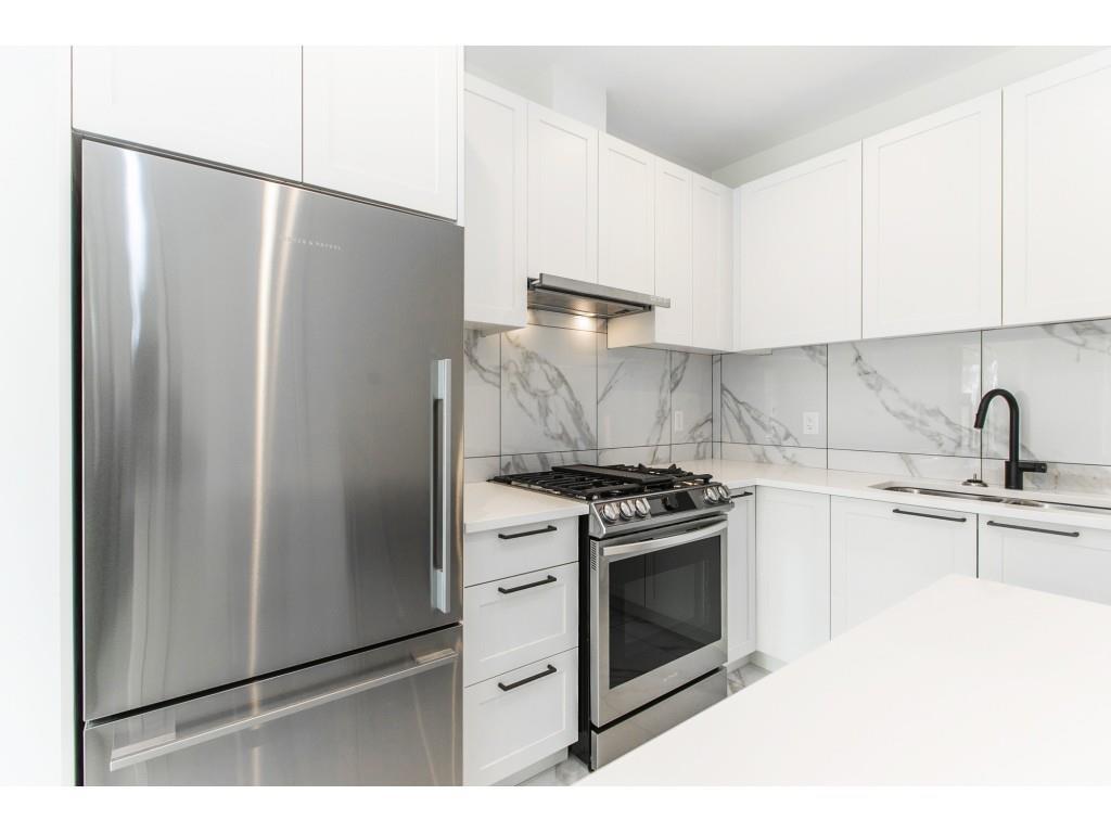 109 5415 Brydon Crescent Property Photo 4