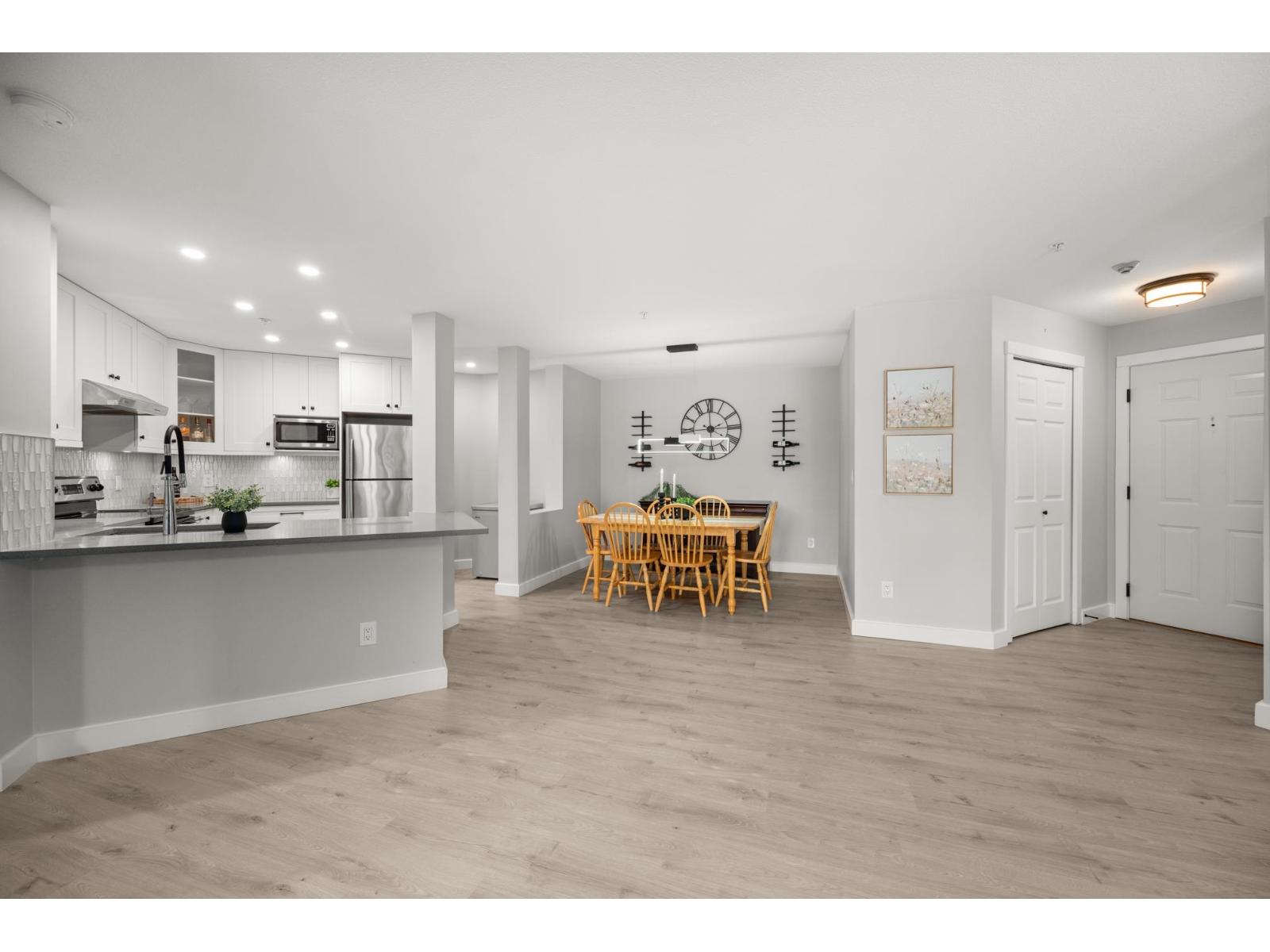 202 22015 48 Avenue Property Photo 8
