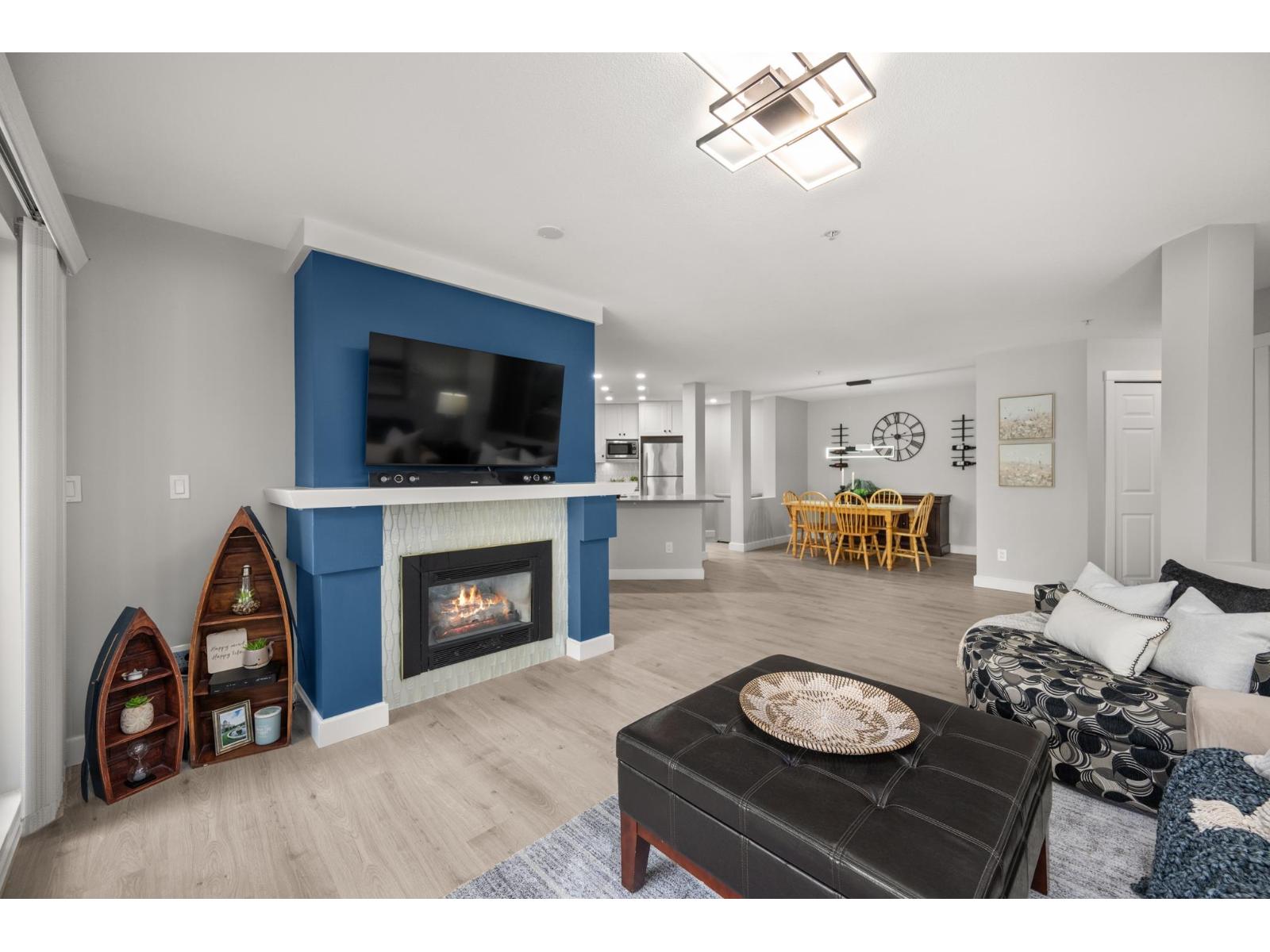 202 22015 48 Avenue Property Photo 14