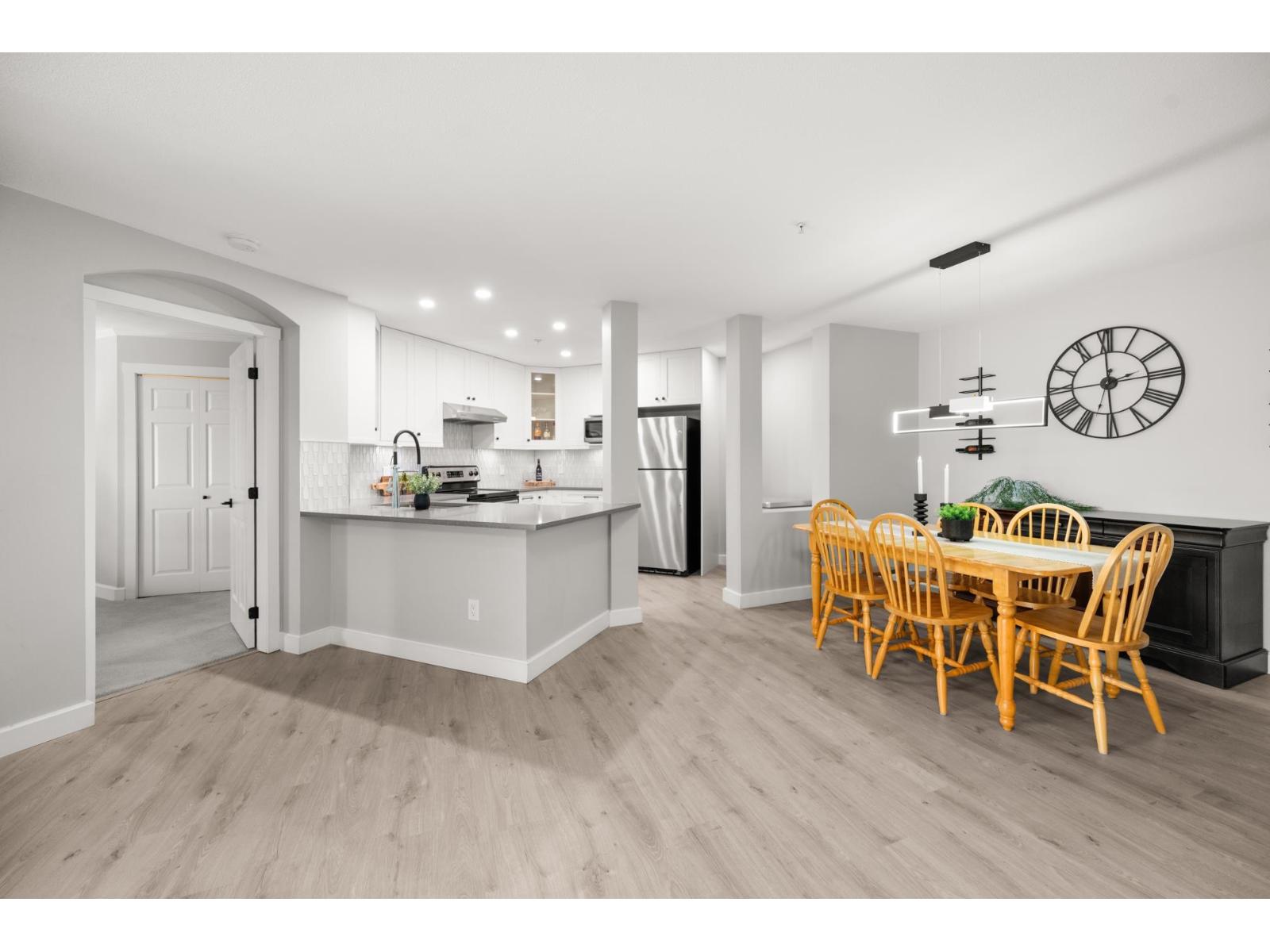 202 22015 48 Avenue Property Photo 15