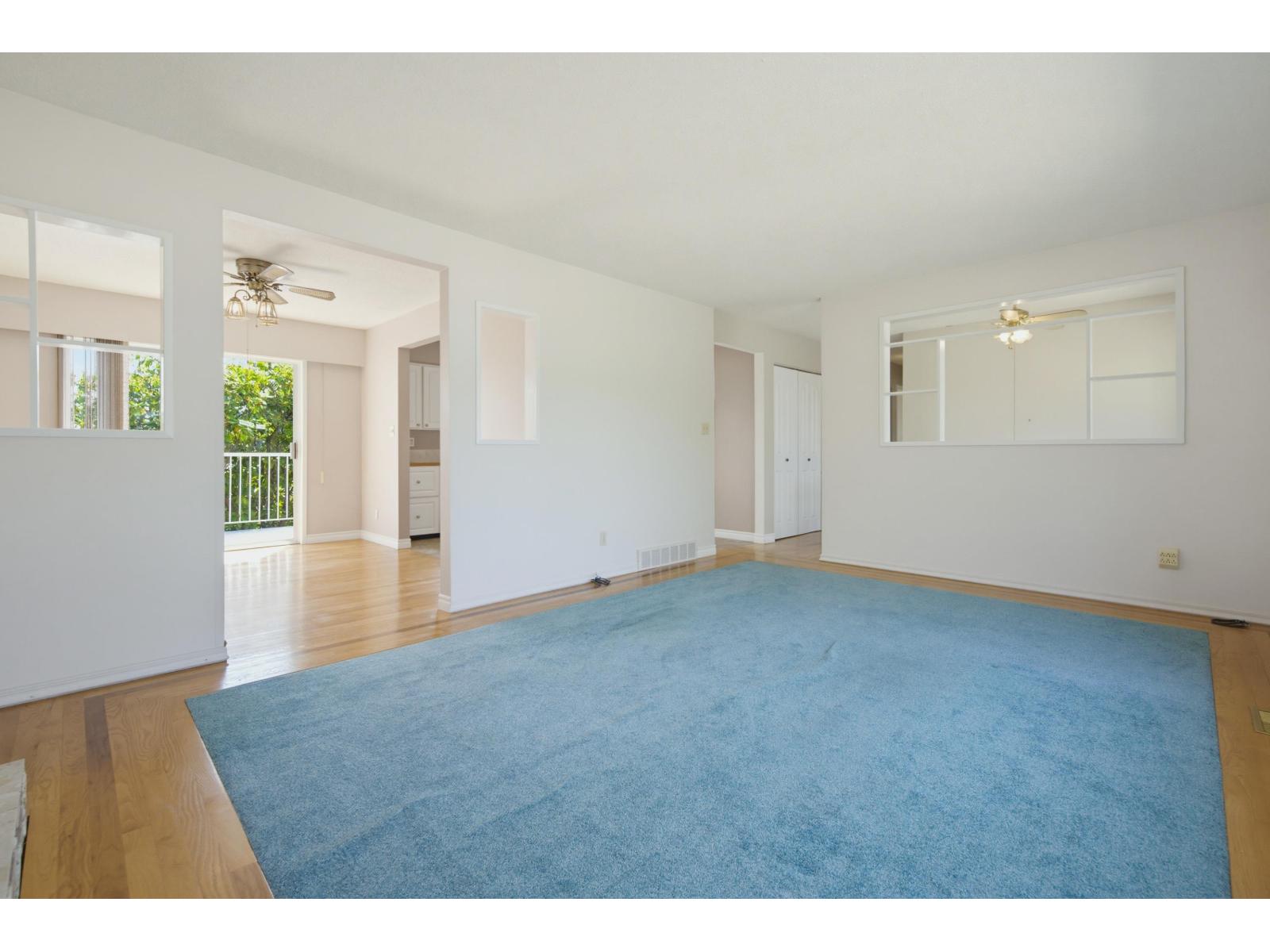 32659 Willingdon Crescent Property Photo 7