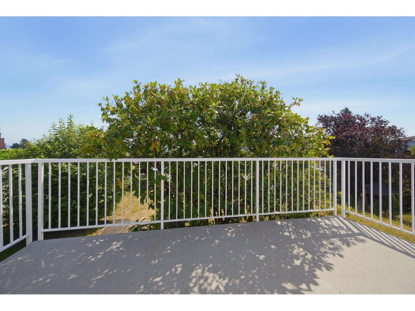 32659 Willingdon Crescent Property Photo 9