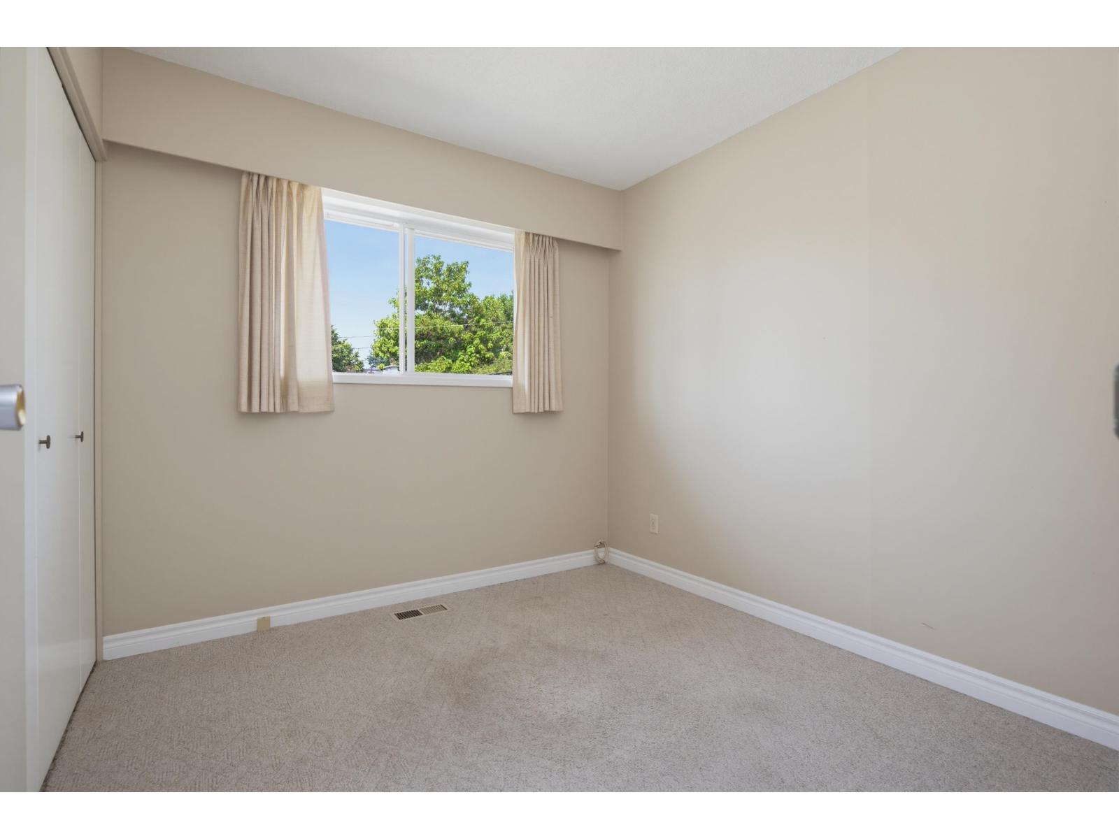 32659 Willingdon Crescent Property Photo 21