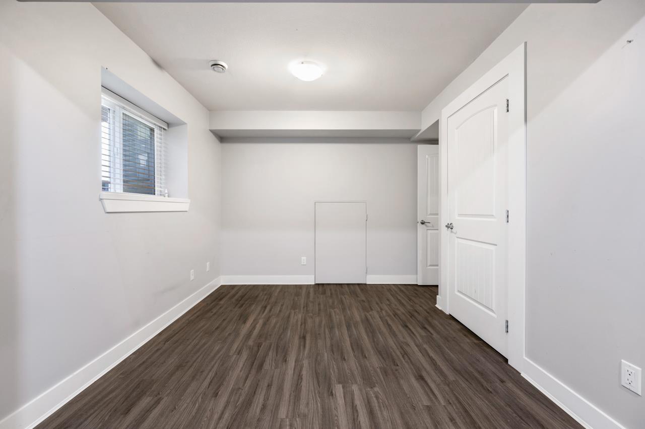 16334 25 Avenue Property Photo 24
