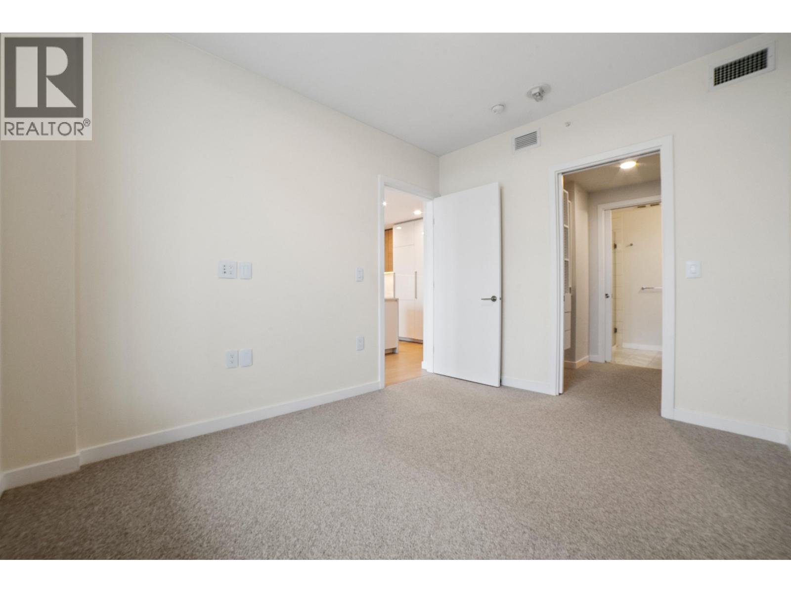 1804 2186 Gilmore Avenue Property Photo 6