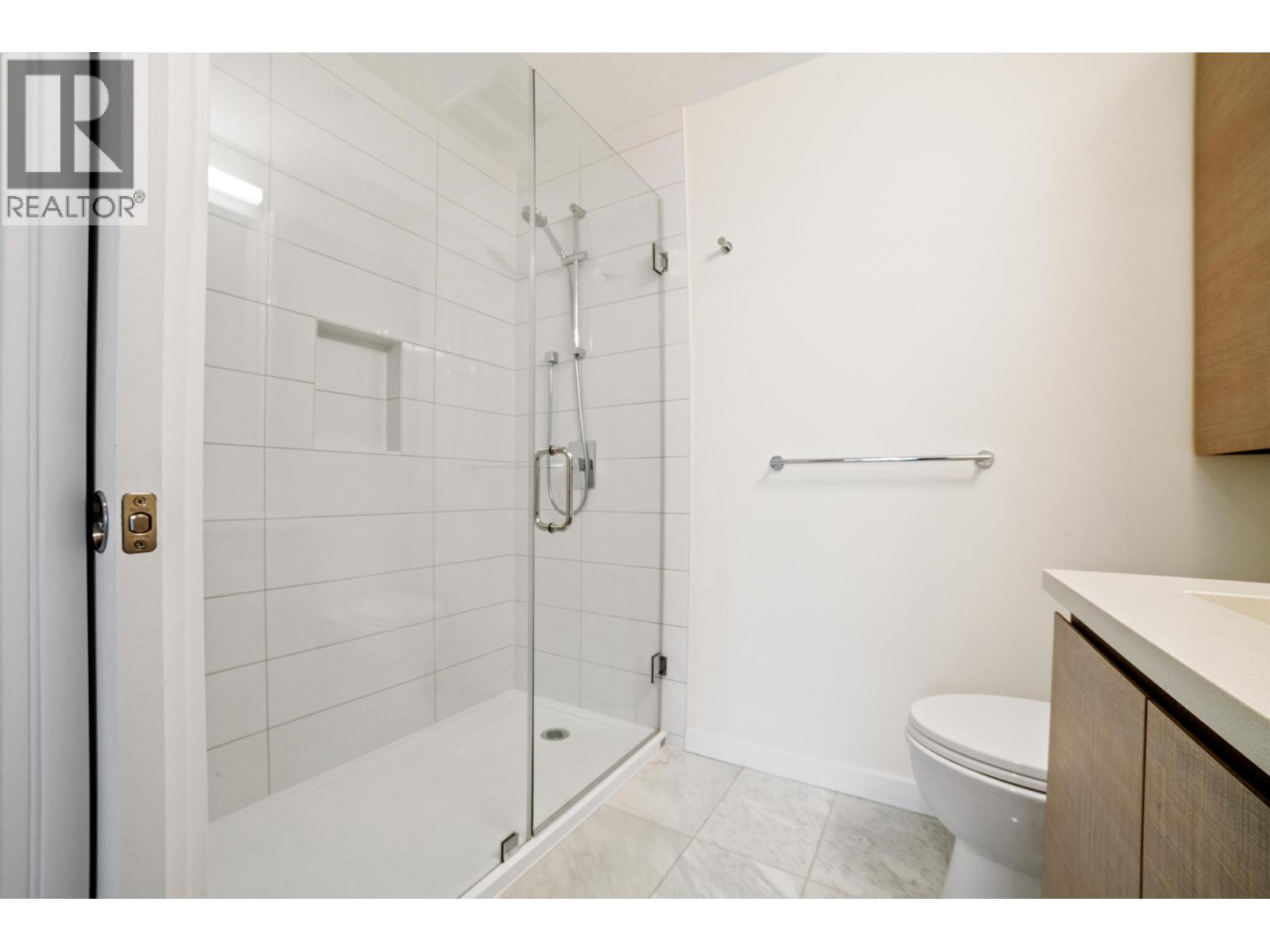 1804 2186 Gilmore Avenue Property Photo 14