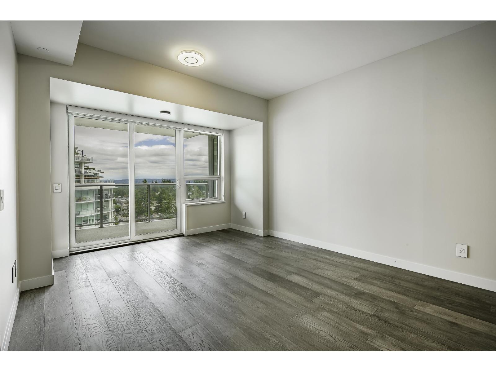 1006 15165 Thrift Avenue Property Photo 14
