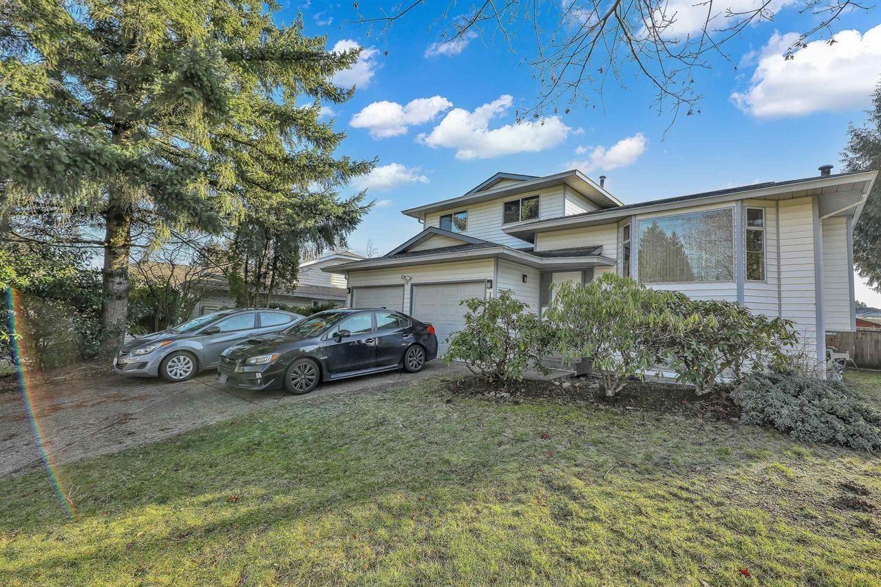 15662 91a Avenue Property Photo 2