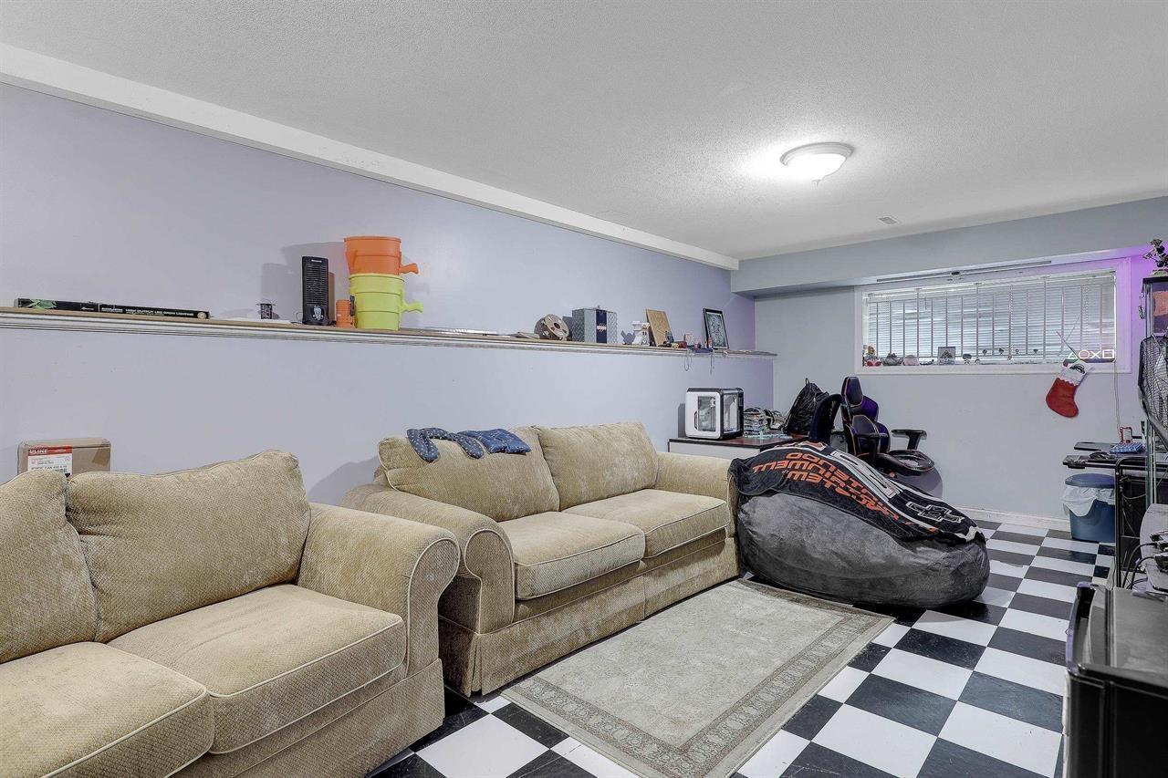 15662 91a Avenue Property Photo 32