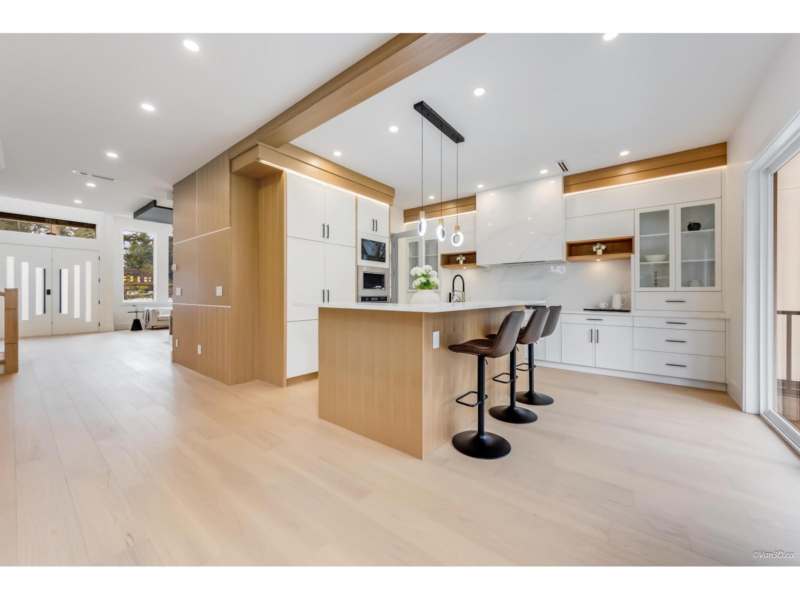 20331 27 Avenue Property Photo 6