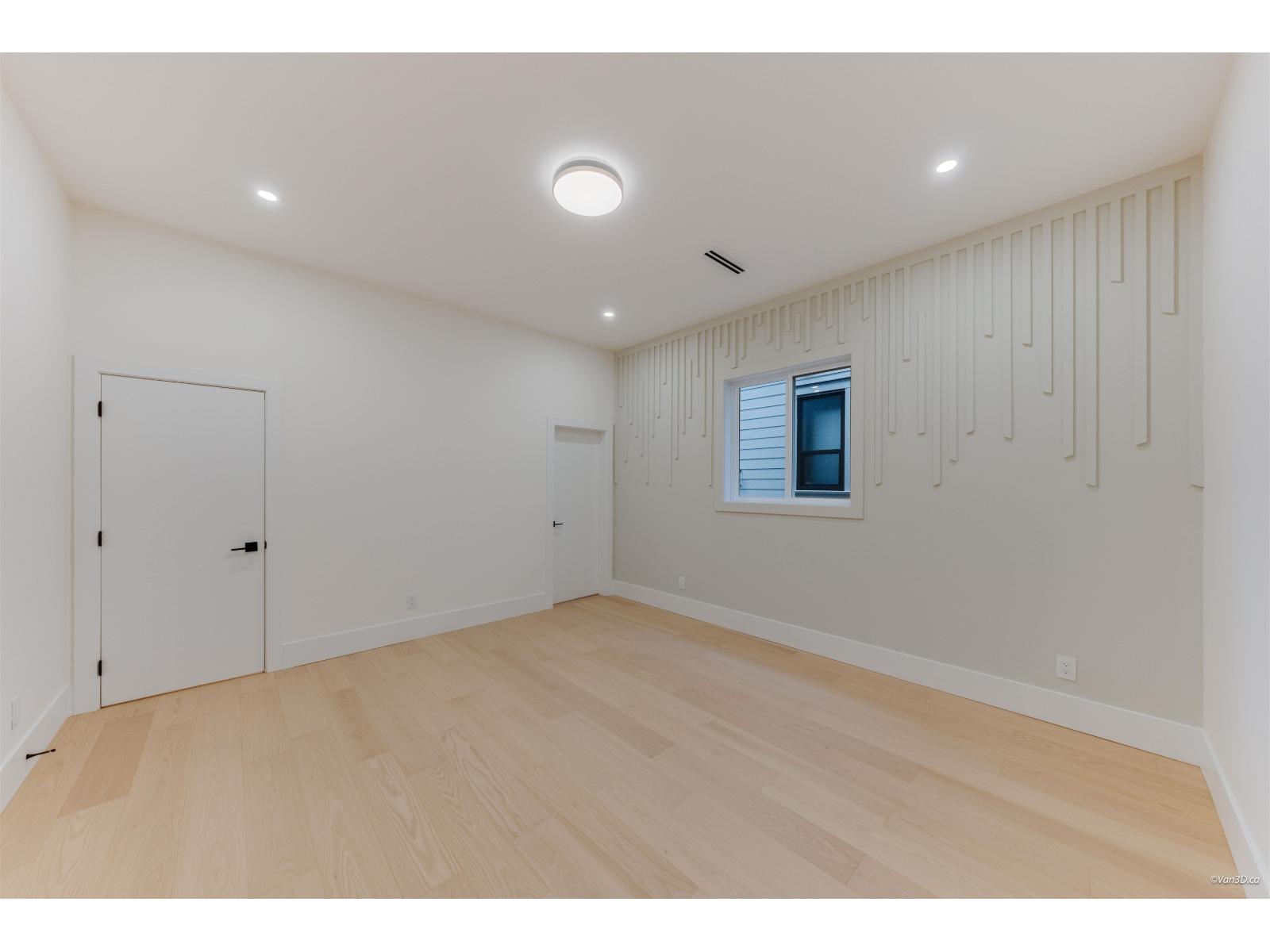 20331 27 Avenue Property Photo 11
