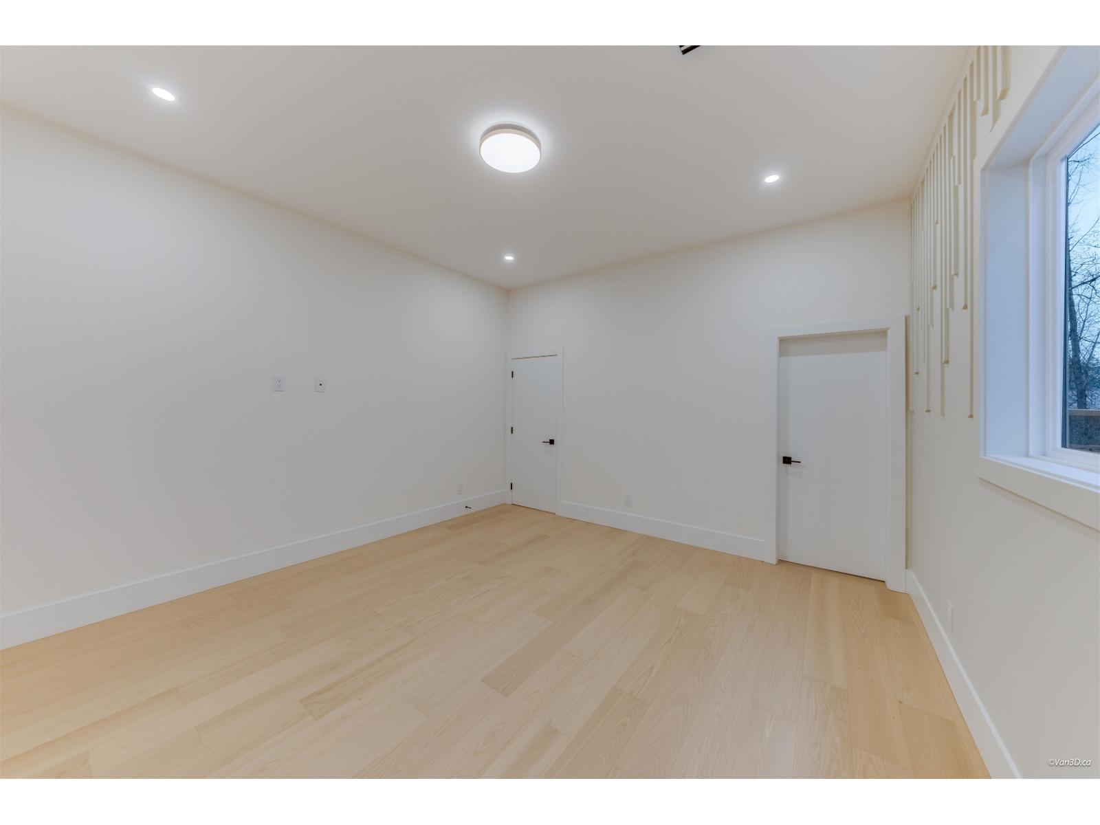 20331 27 Avenue Property Photo 12
