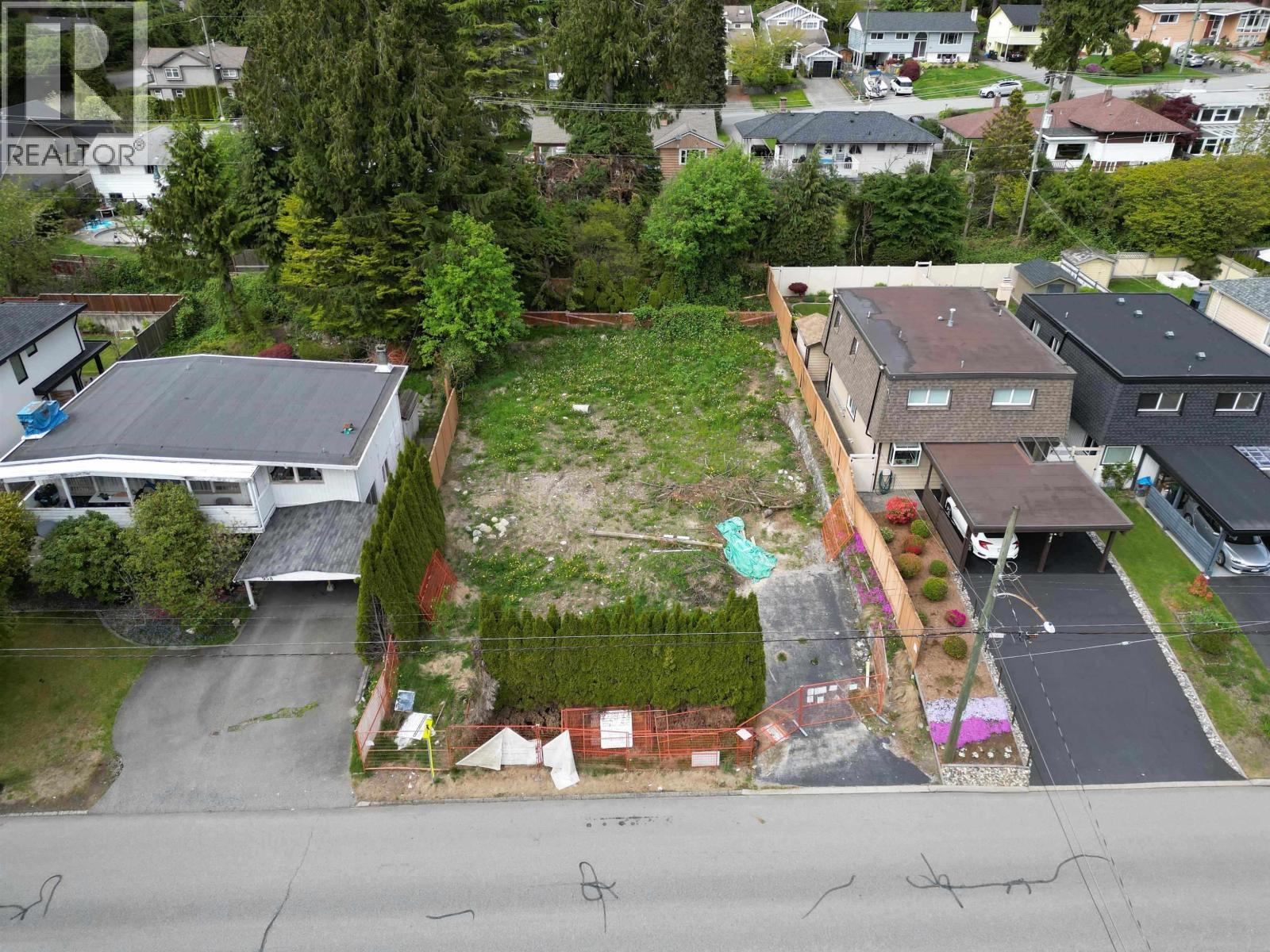 946 Montroyal Boulevard Property Photo 1