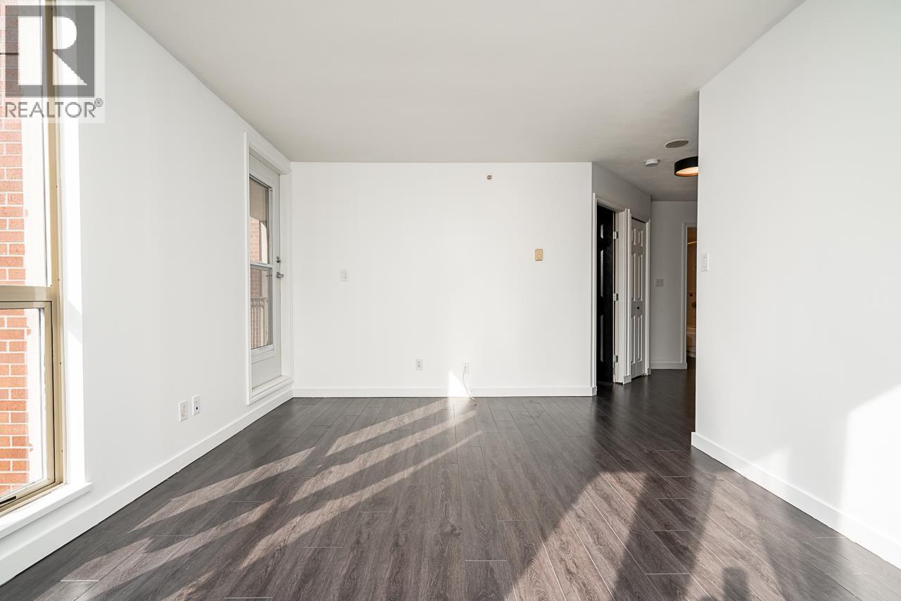 706 680 Clarkson Street Property Photo 12
