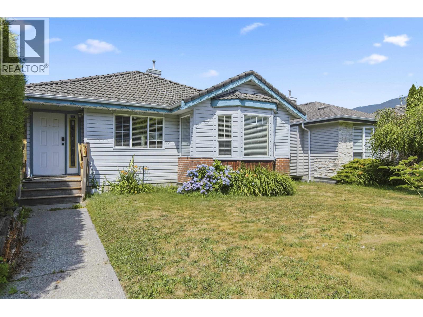 1827 MAMQUAM ROAD Property Photo 1